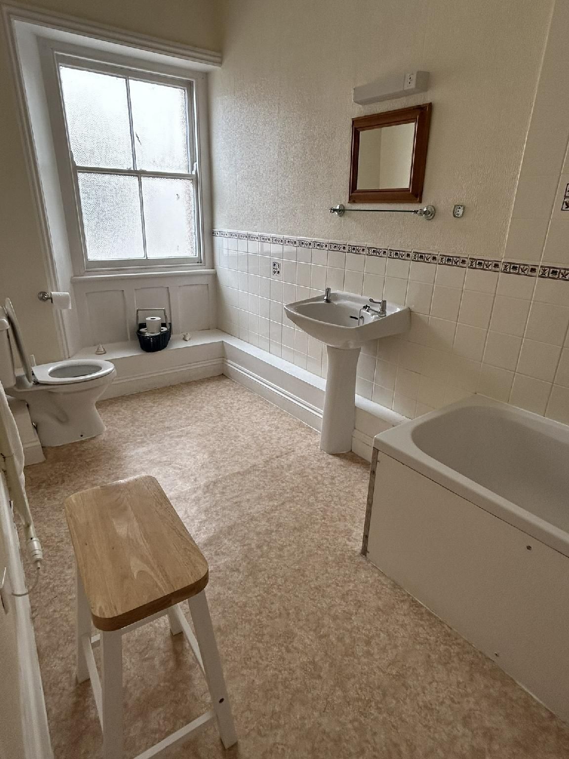 Lord Nelson Hotel Family Room-Standard-Ensuite With Bath-Street View-H.M.s. Vanguard 3