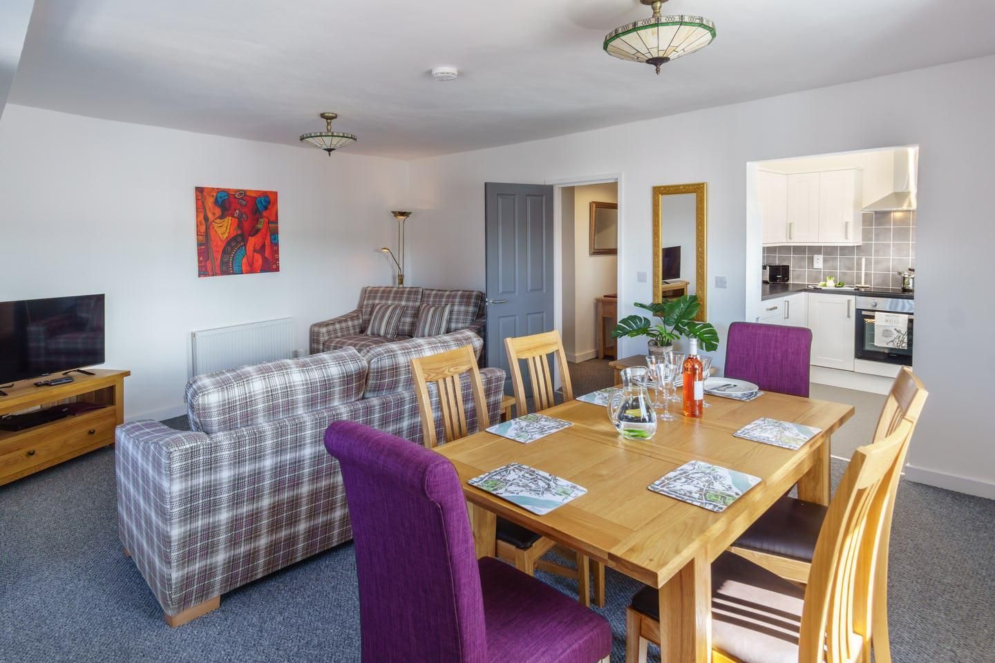 Apartment-Ensuite with Shower-Y Goron