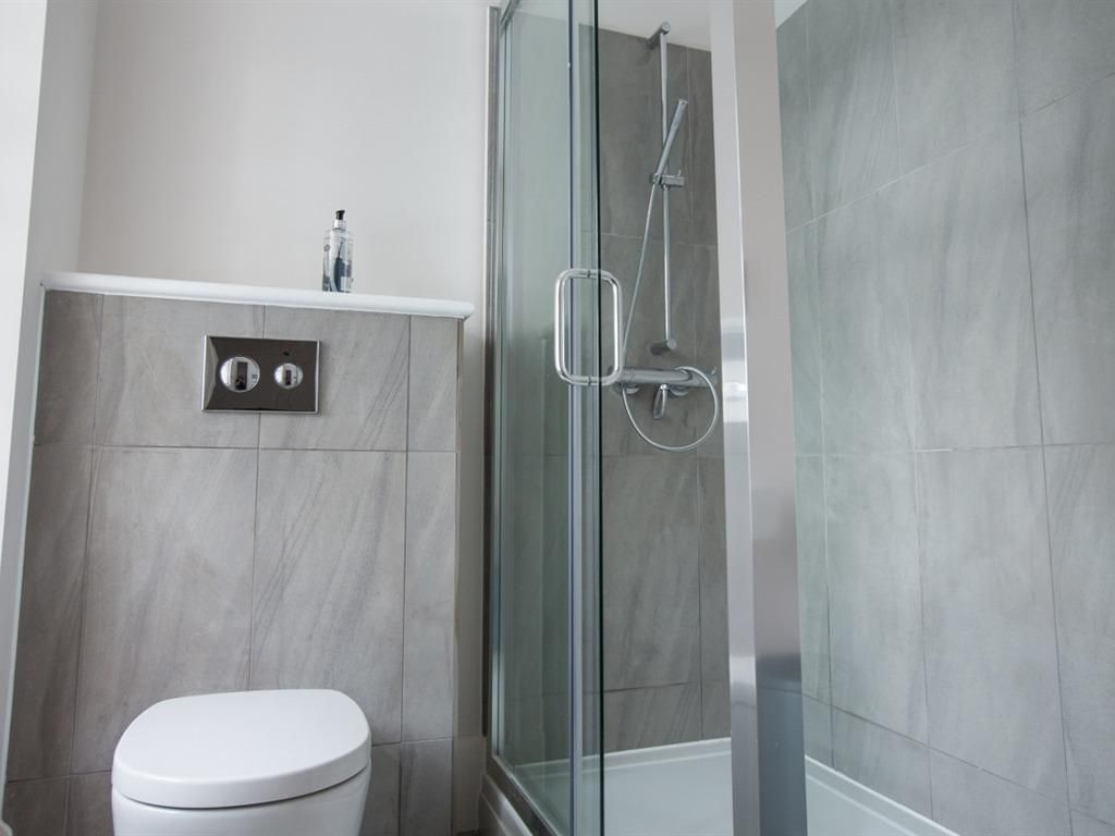 Cardigan Castle Twin room-Ensuite 3