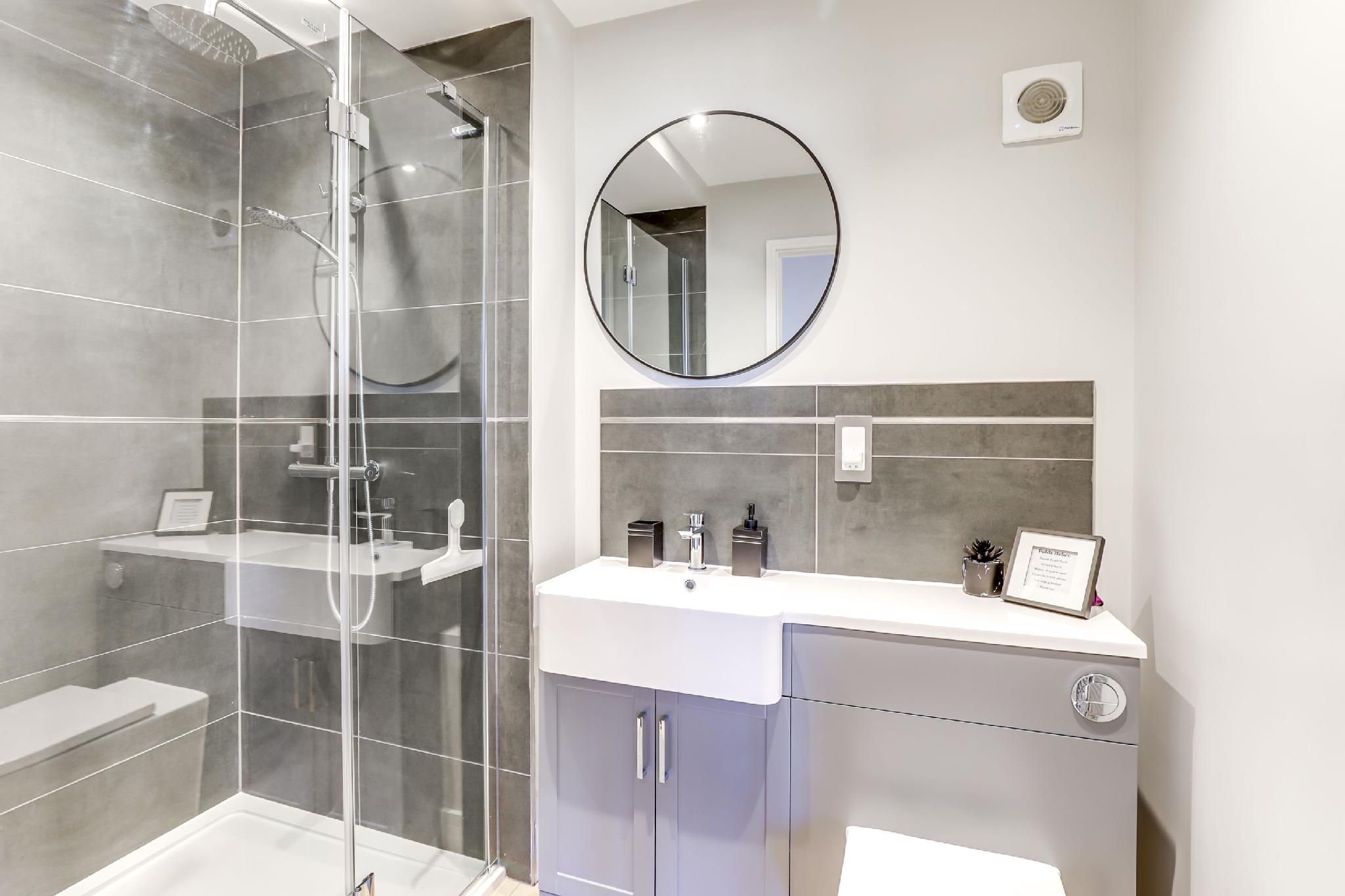 Suite-Exclusive-Private Bathroom-City view-Room 3