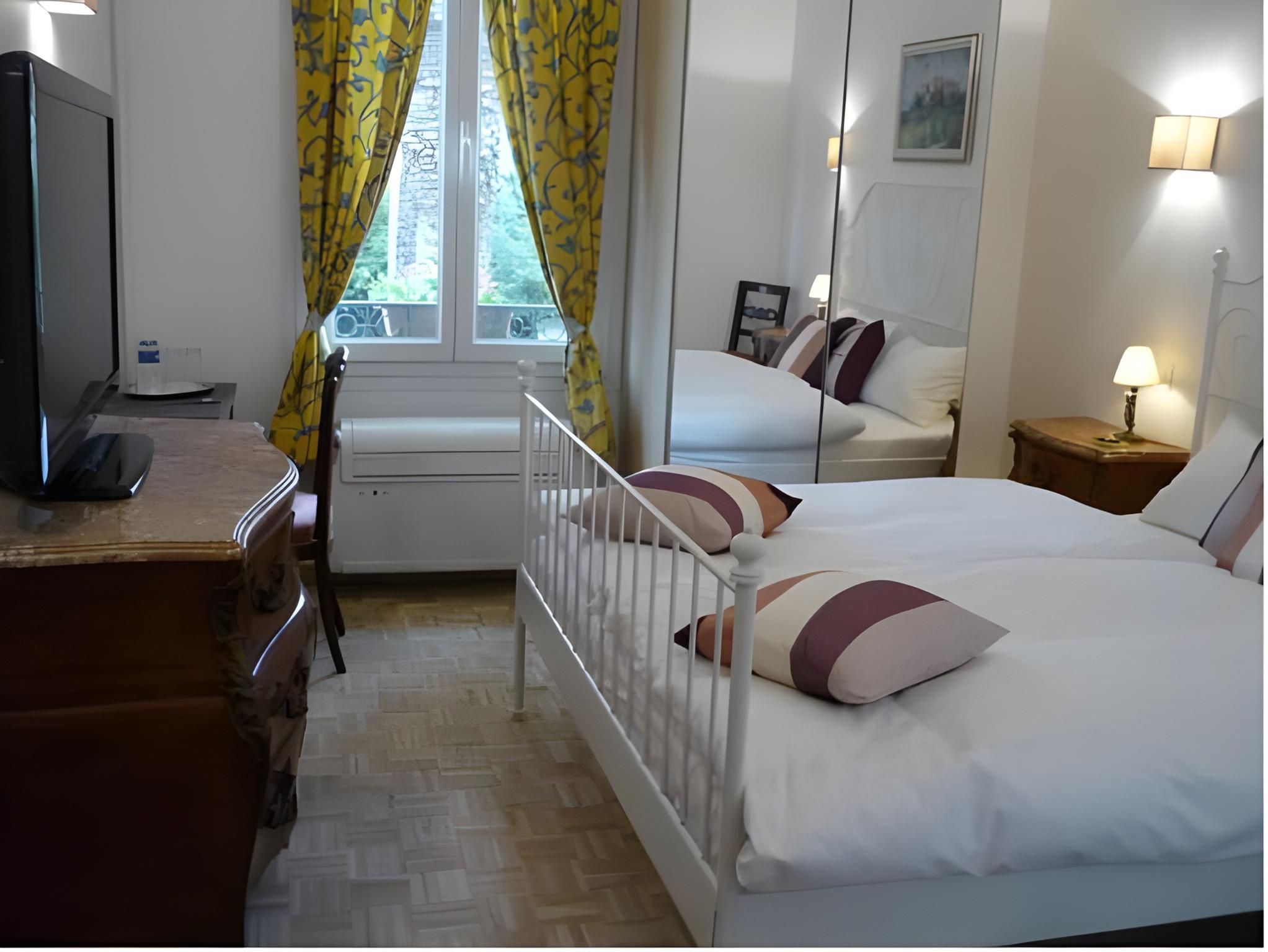 Logis Hôtel Villa Victorine Superior Double Room 2