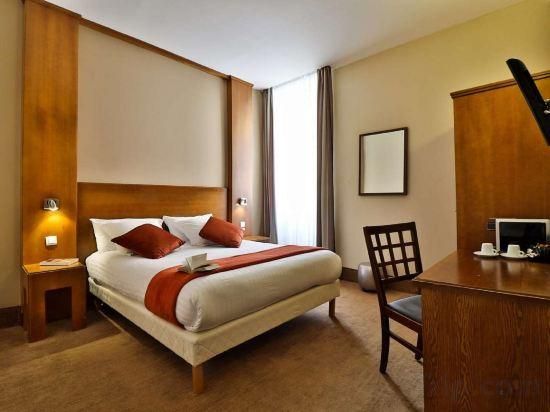 Classic Quadruple Room