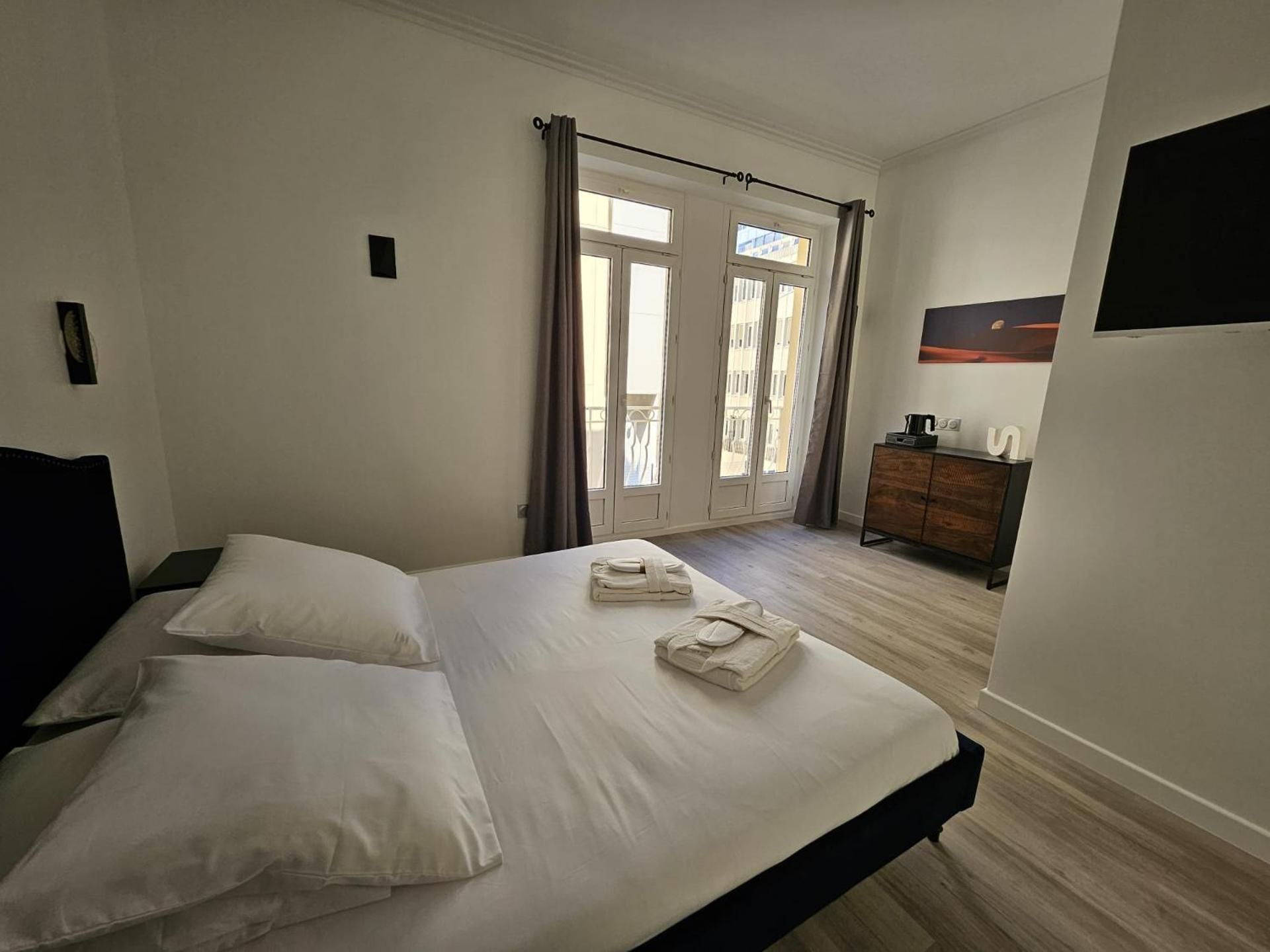 Villa Berlioz King Room with Balcony