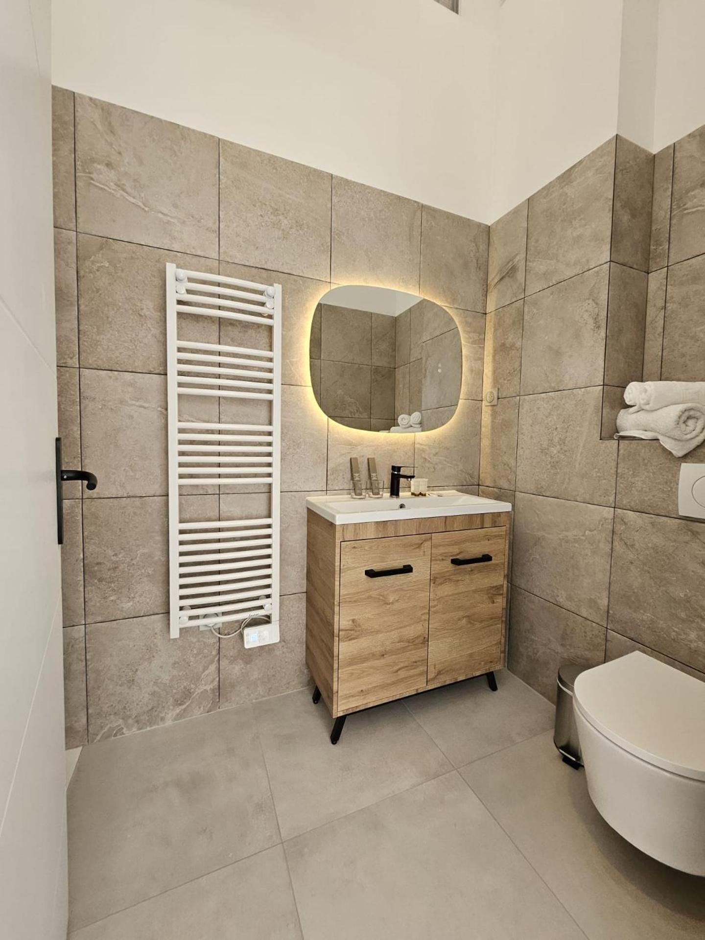 Villa Berlioz Superior Double Room 2