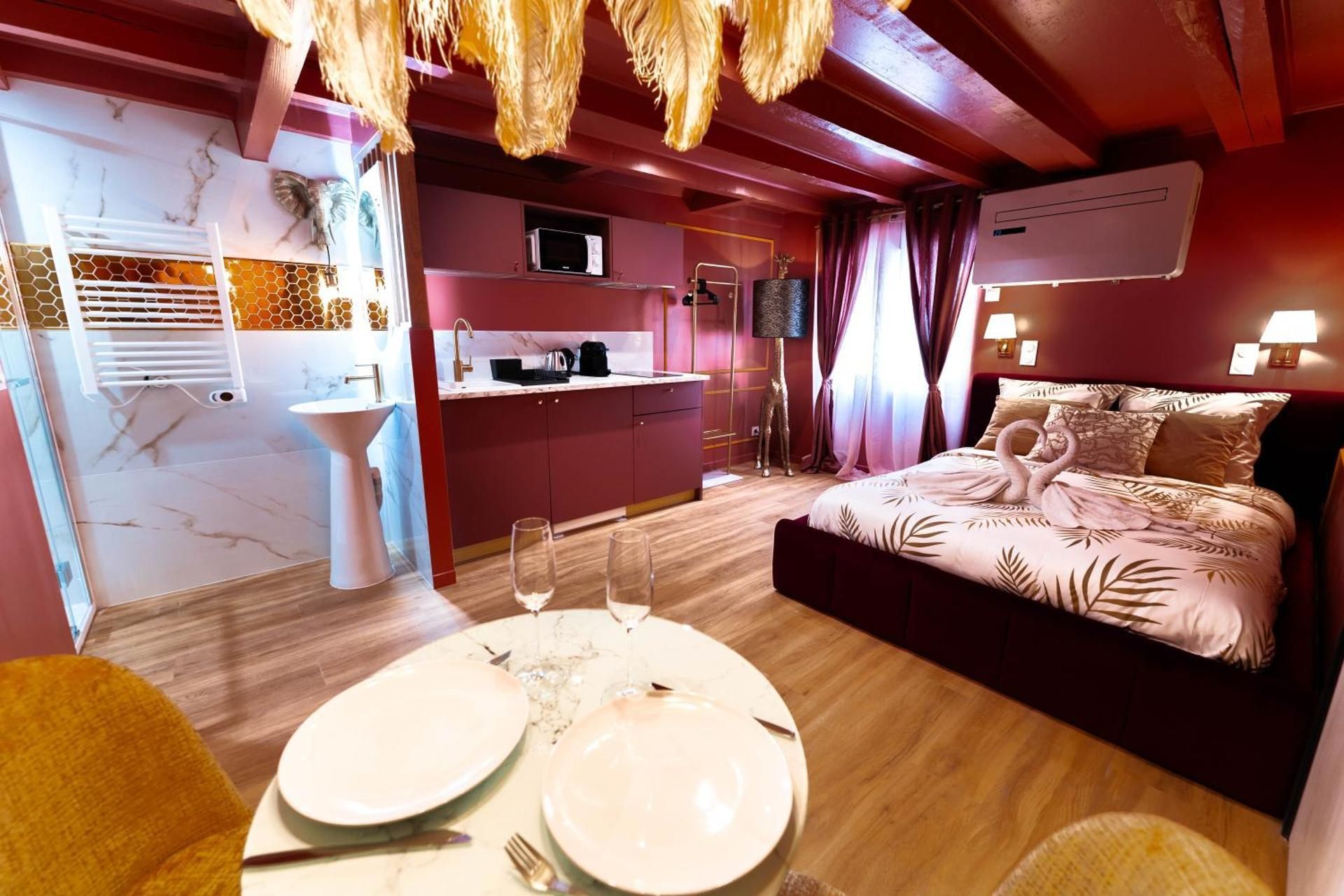 Les Suites d Ailleurs One-Bedroom Apartment