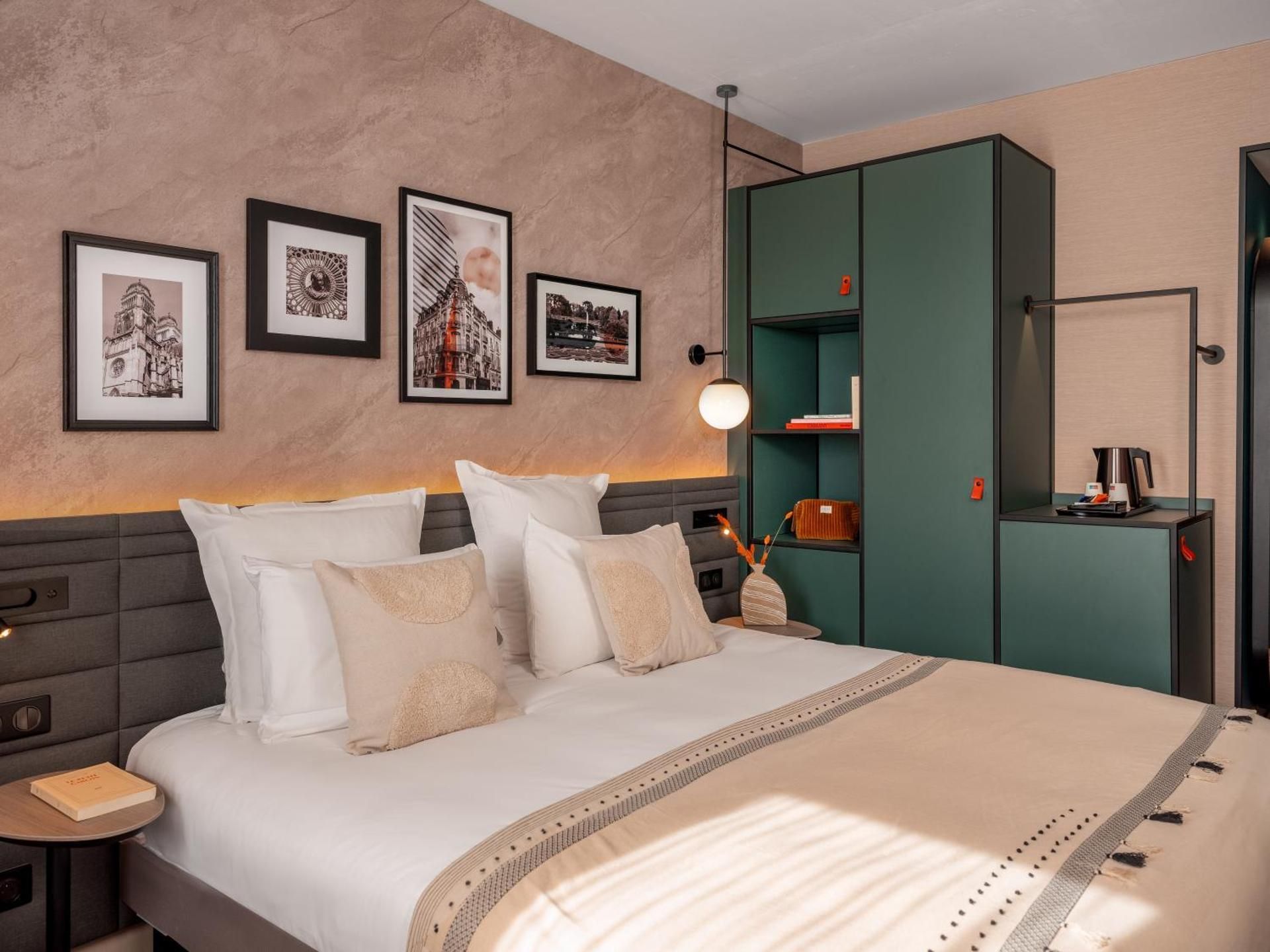 Classic Room with 1 Double Bed