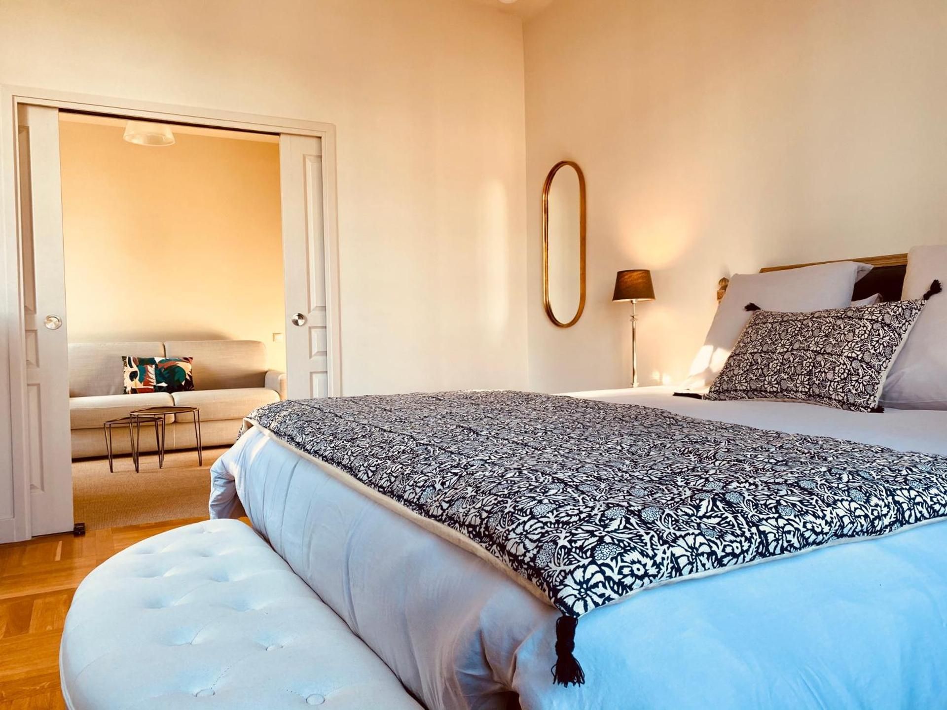 Deluxe King Suite