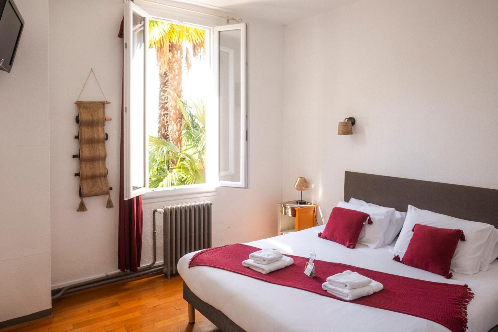 Double Room with Pool View