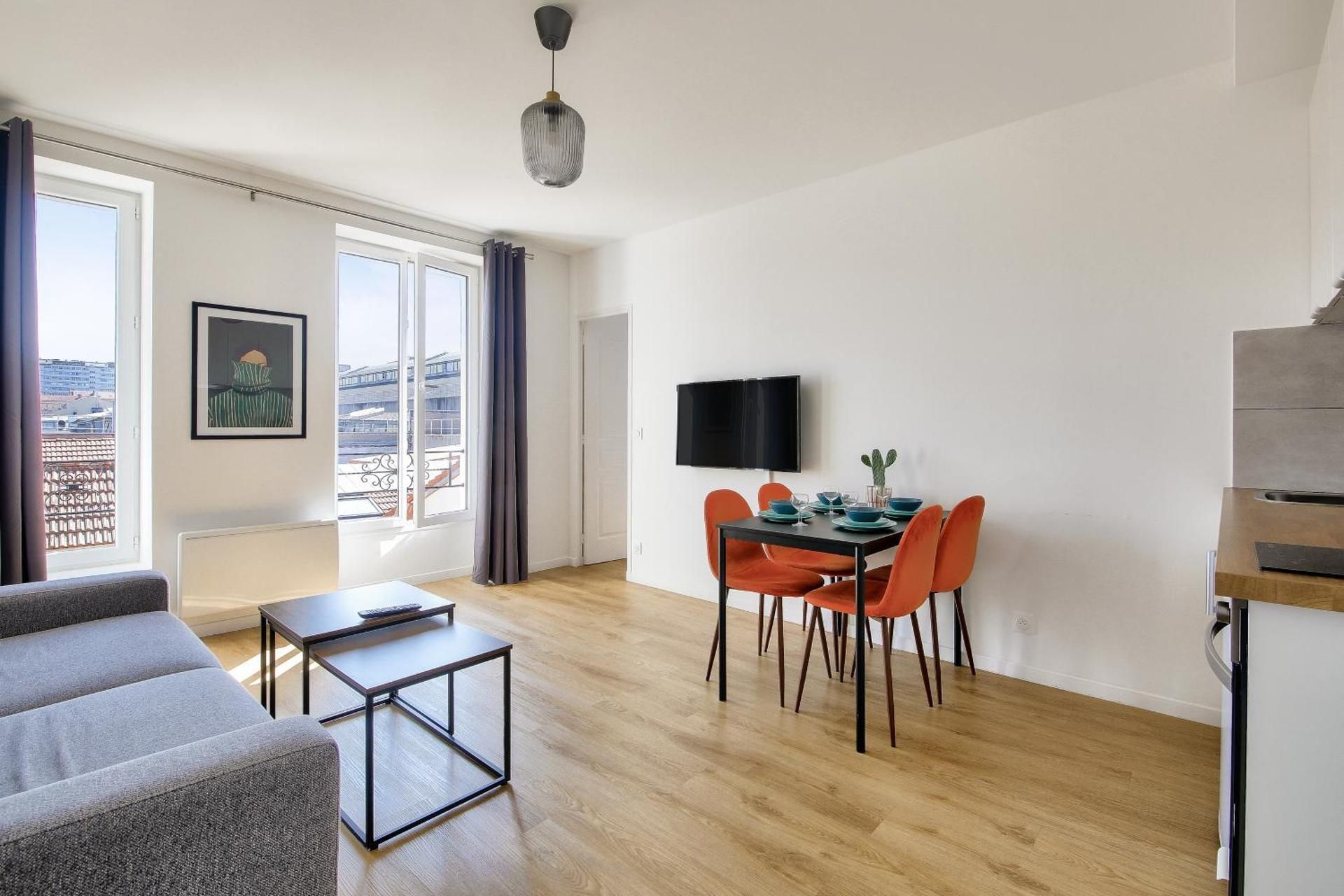 One-Bedroom Apartment