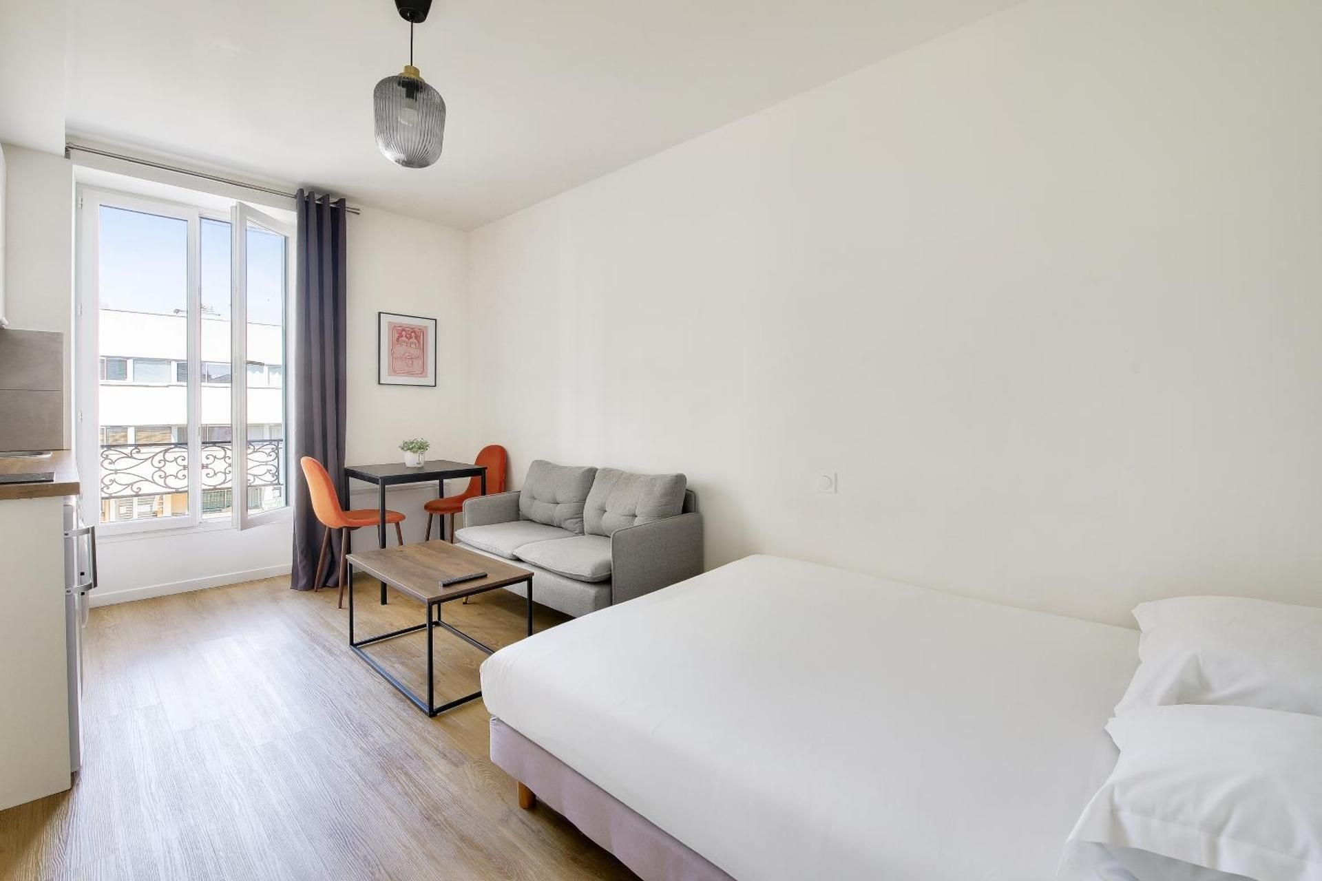 Studio Apartment
