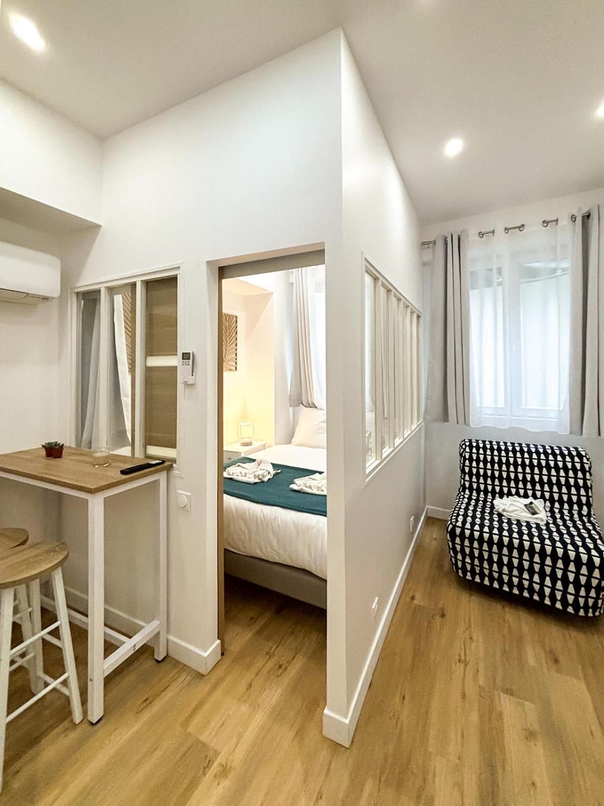 One-Bedroom Standard Apartment