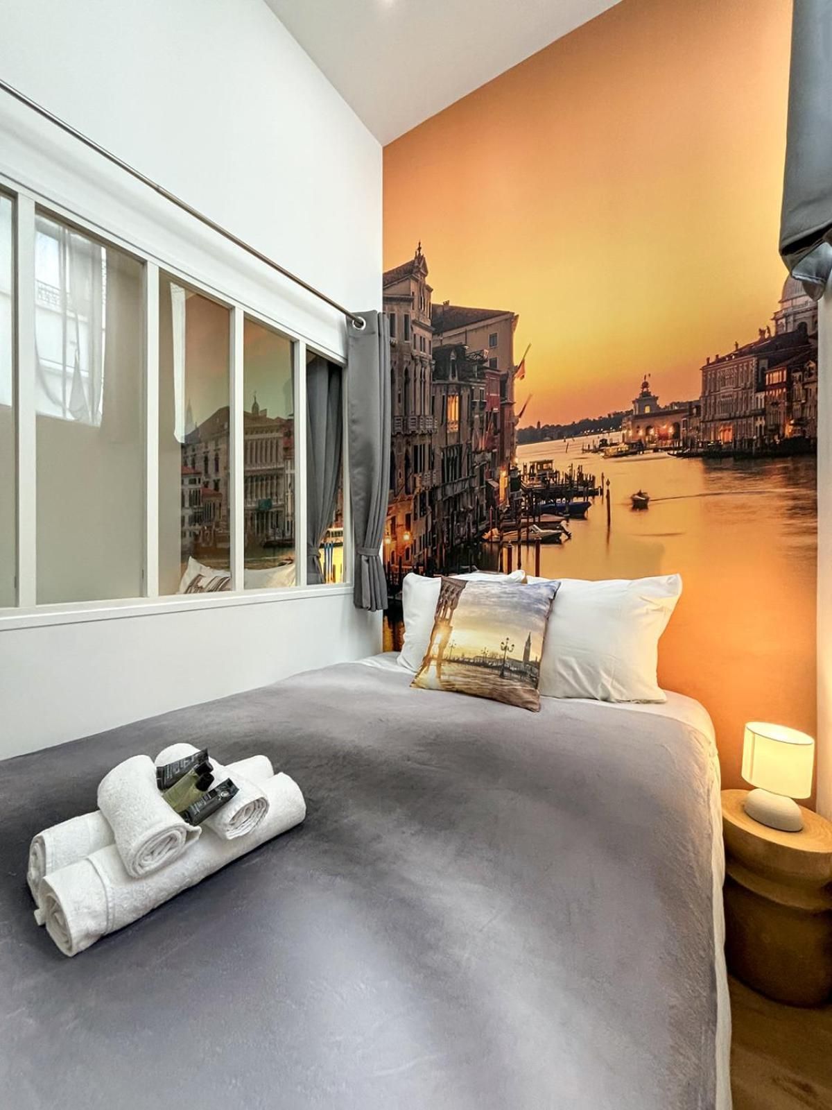 Two-Bedroom Deluxe Apartment