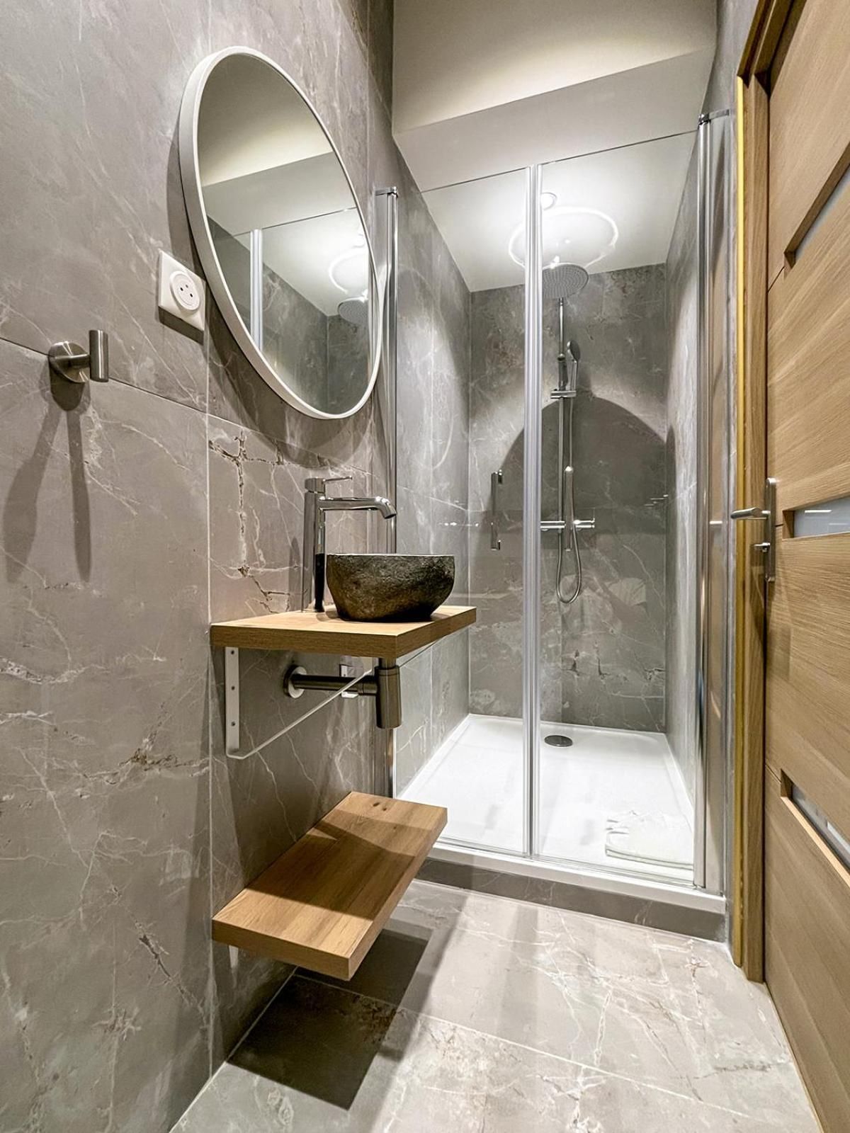 Two-Bedroom Deluxe Apartment