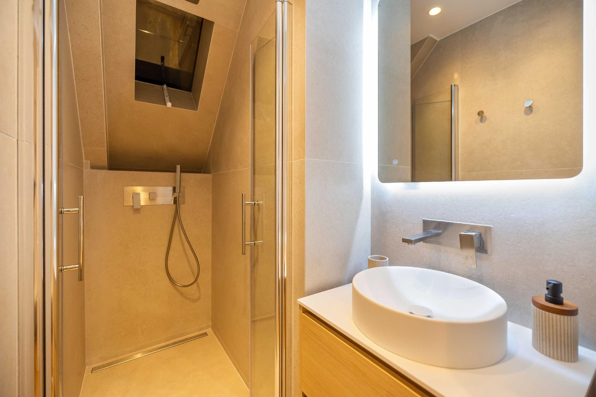 2 Bedroom Deluxe