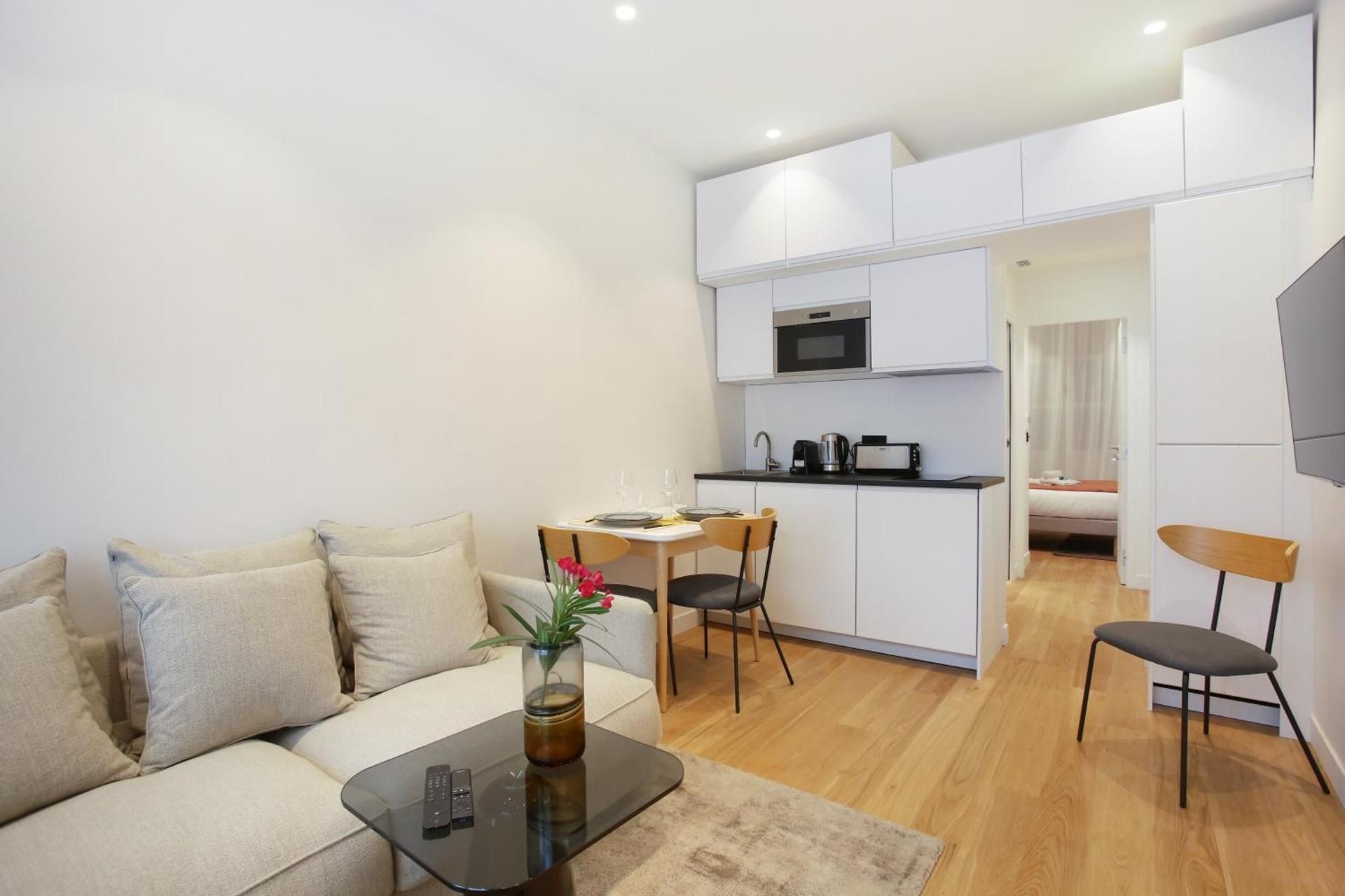 One-Bedroom Apartment