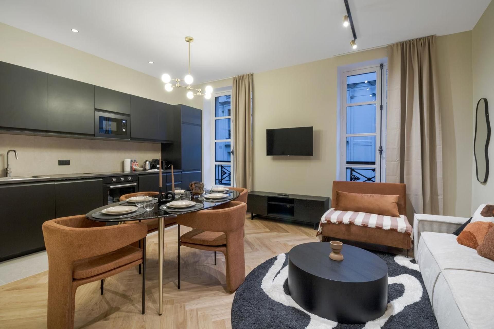 One-Bedroom Deluxe Apartment