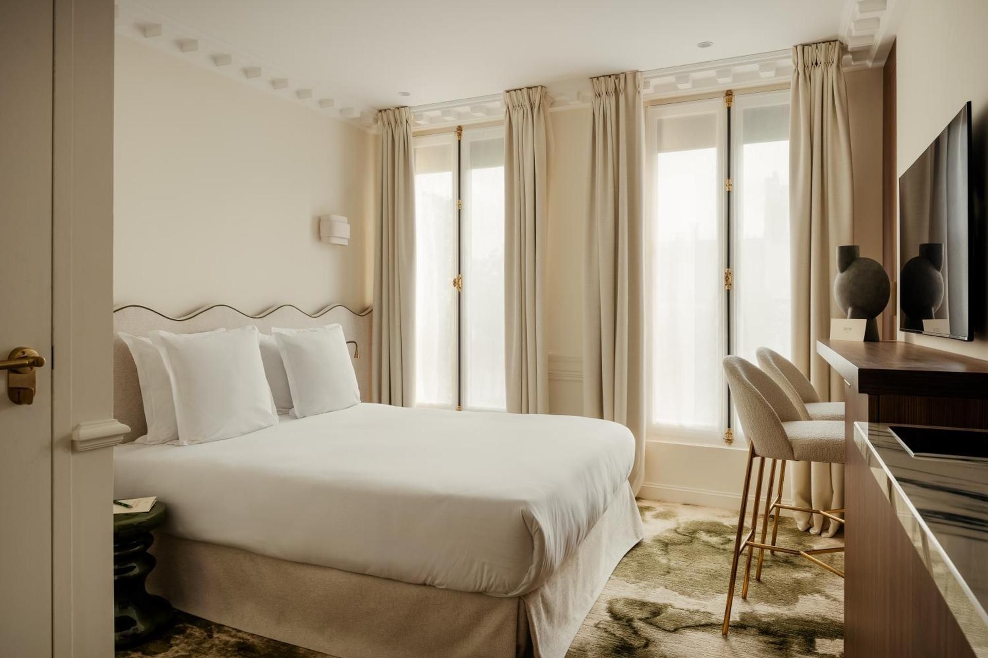 Deluxe Studio with Balcony