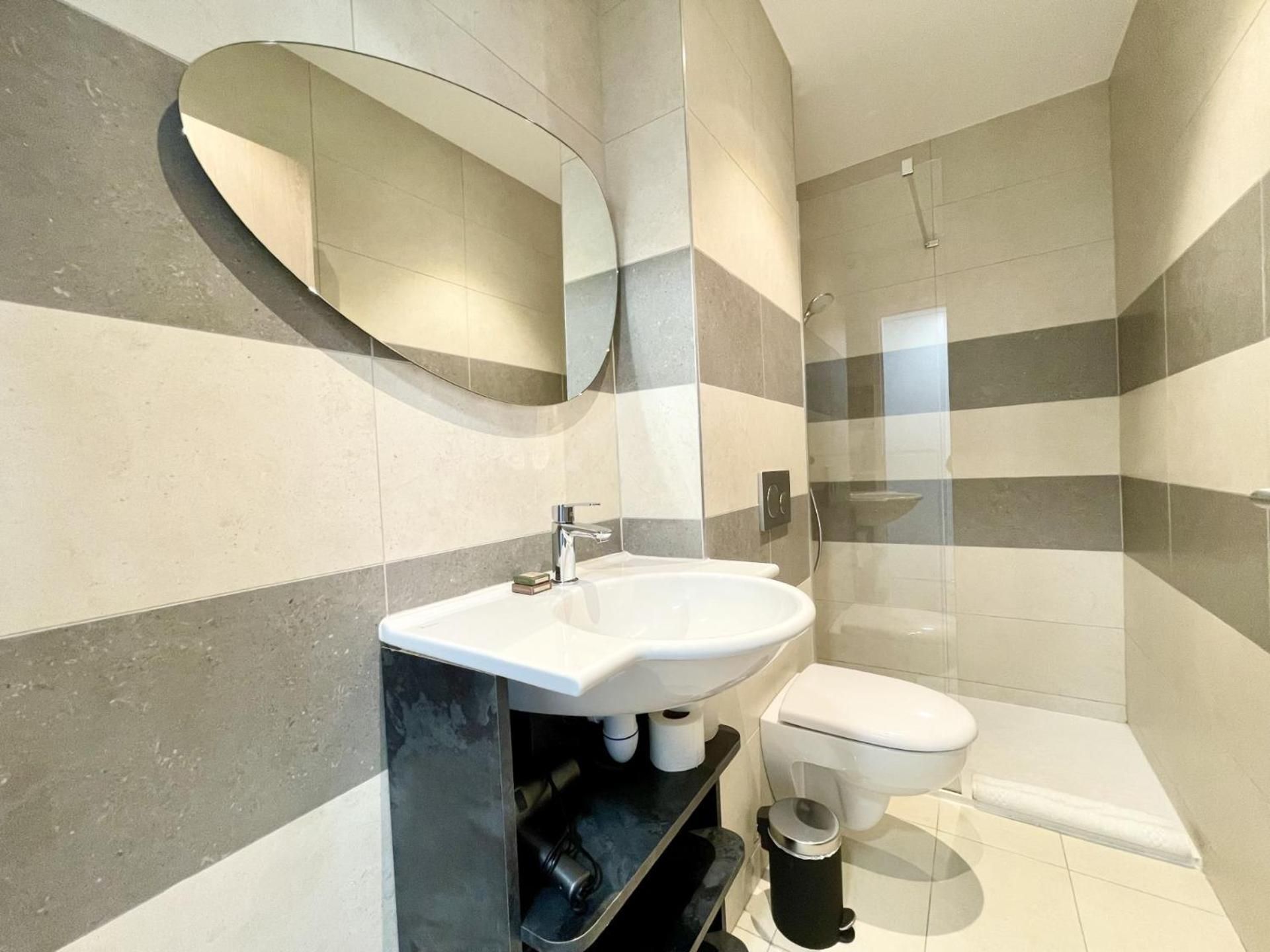 Studio Apartment 4