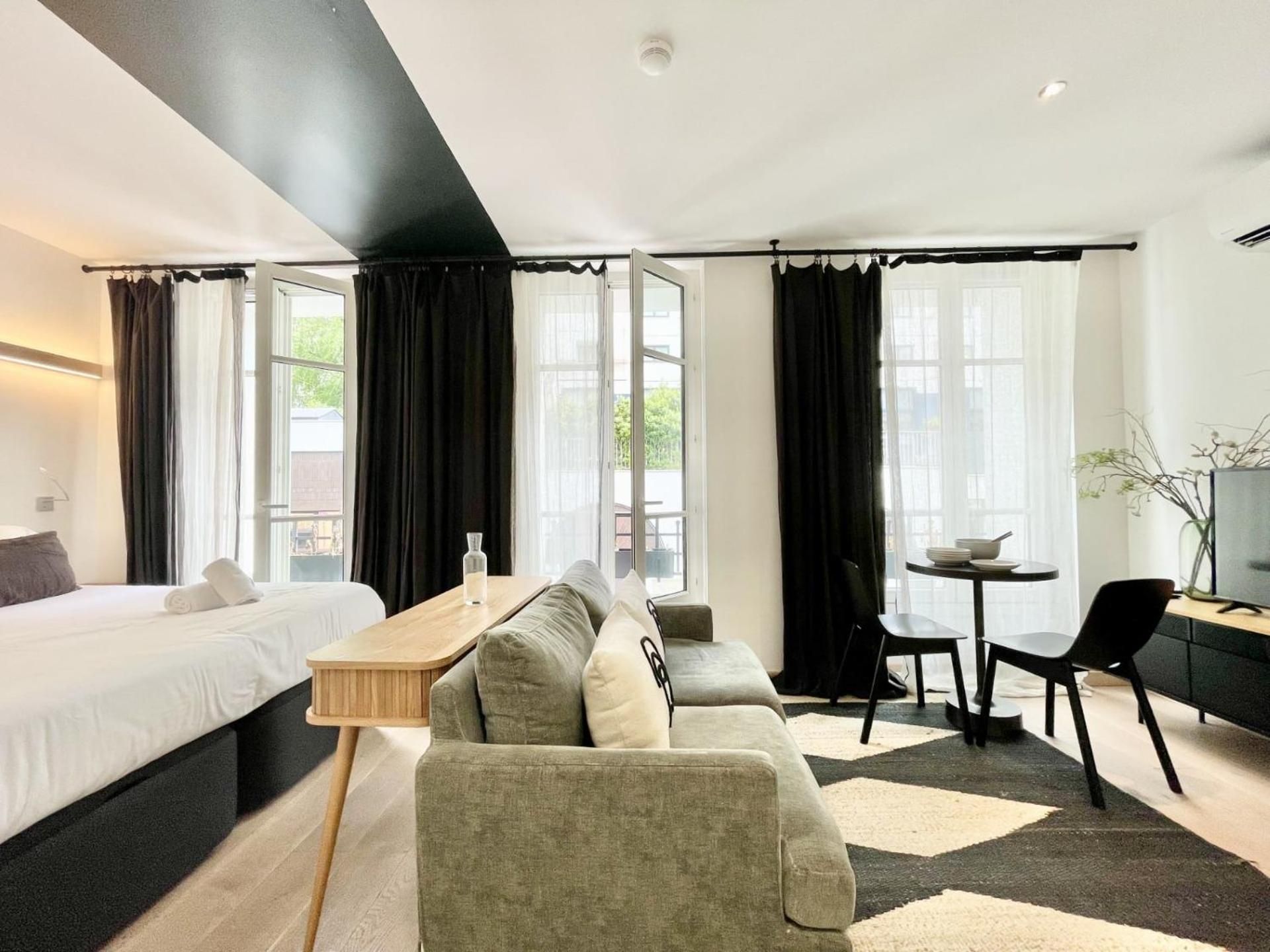 Studio Apartment 8