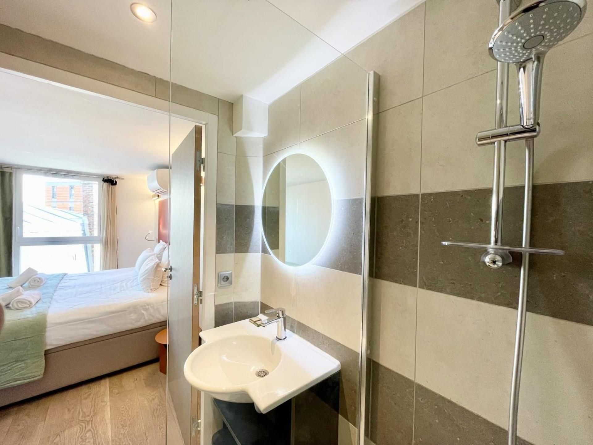 One-Bedroom Apartment 3