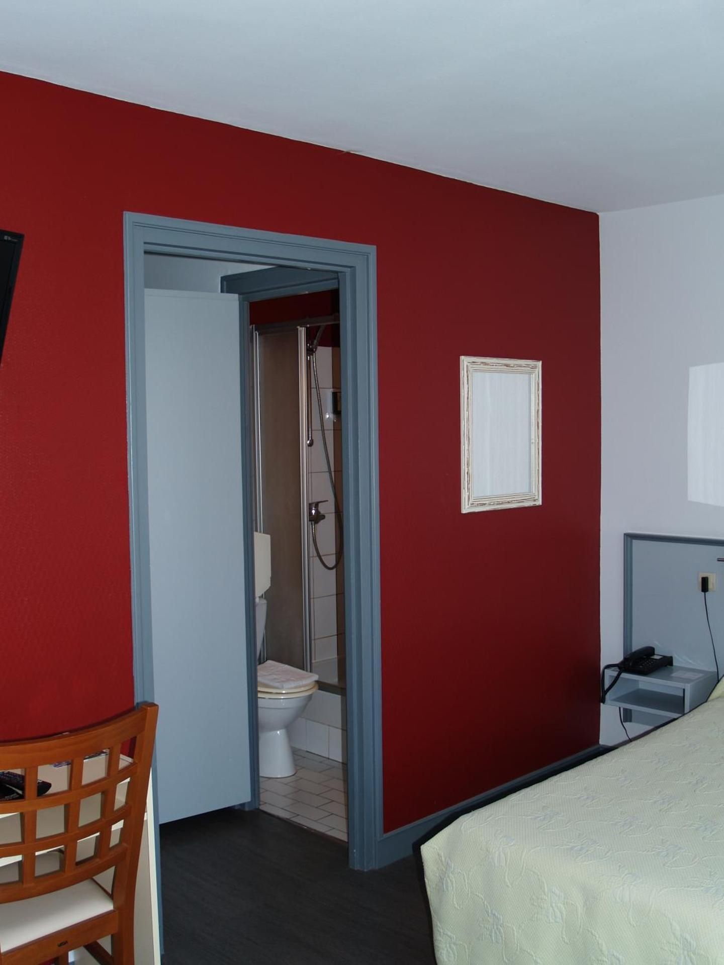 Twin Room with Bath