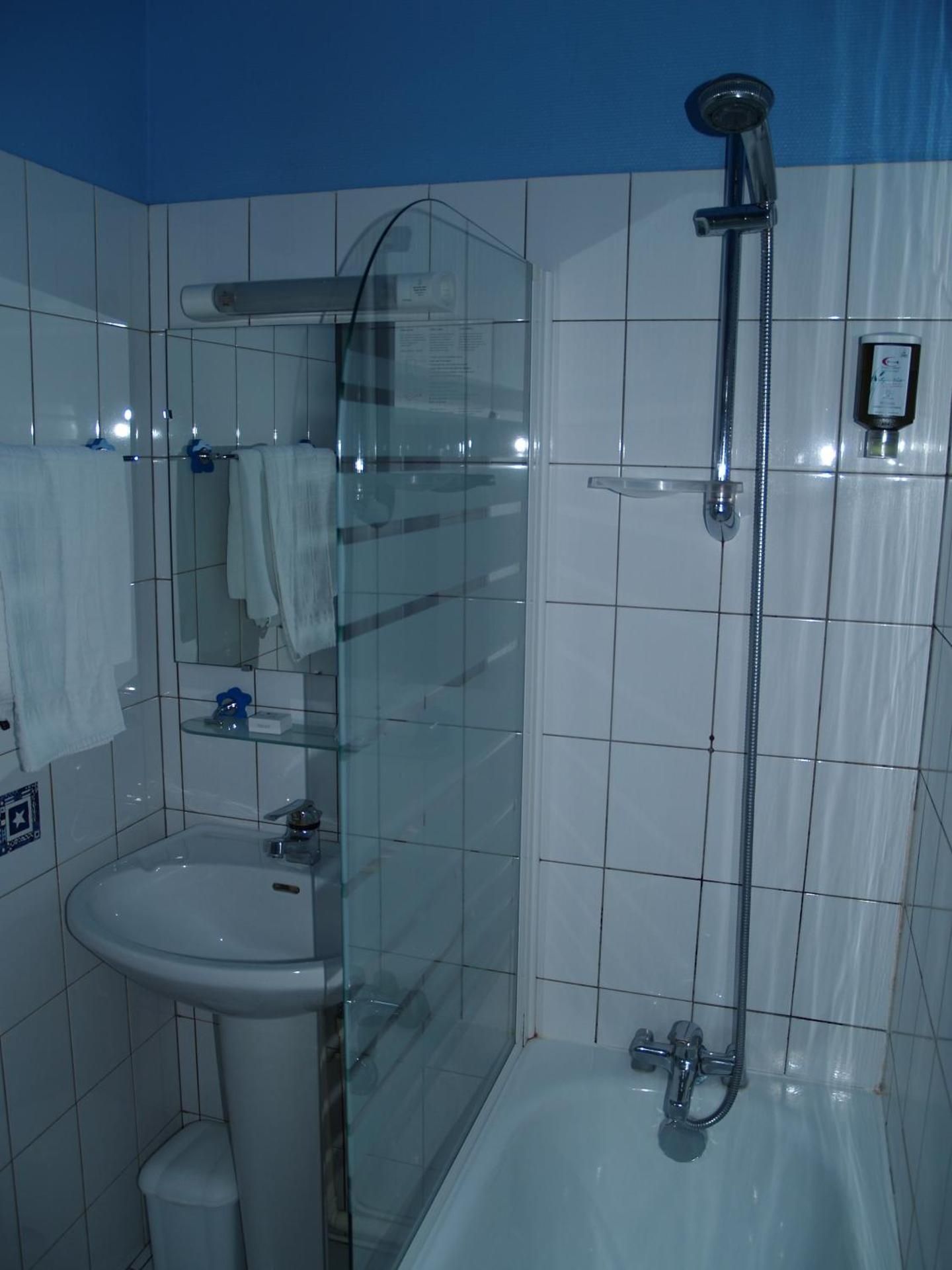 Twin Room with Bath