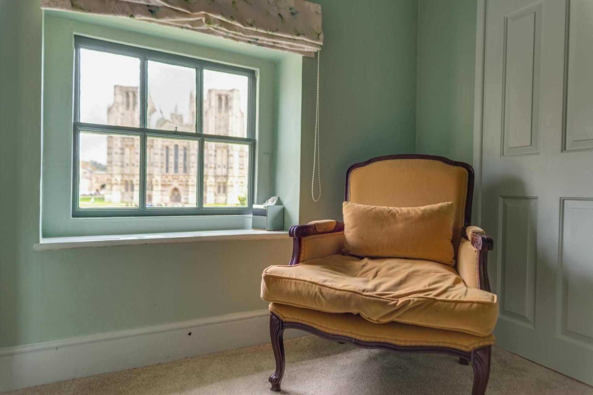 Classic Single Room with Cathedral View