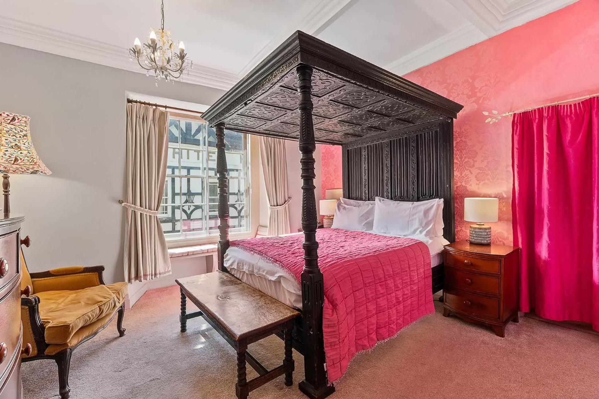Double Room with Four-Poster Bed