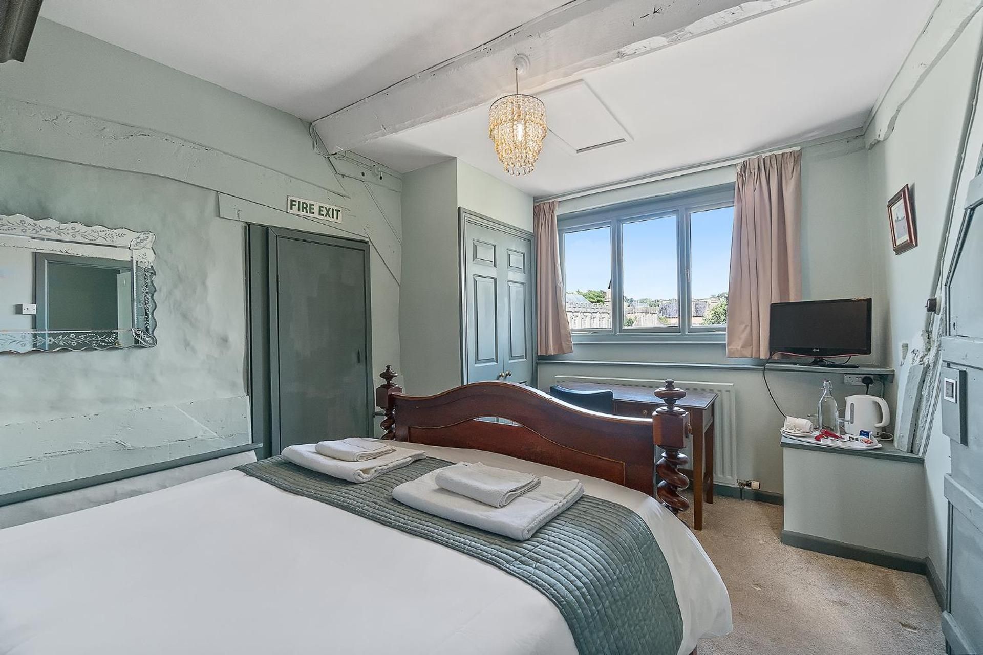 Deluxe Double Room with Cathedral View