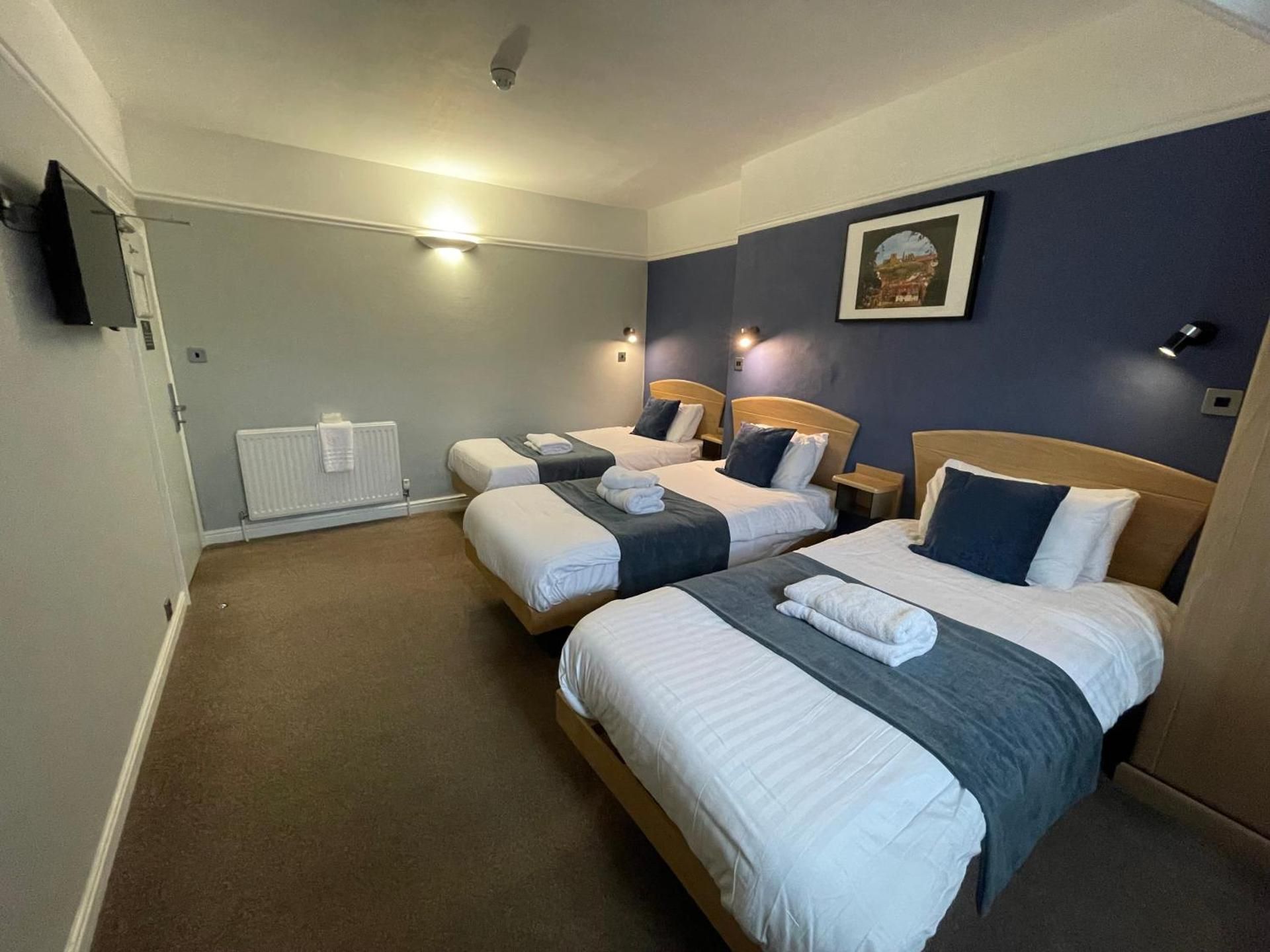 Triple Room with Shared Bathroom
