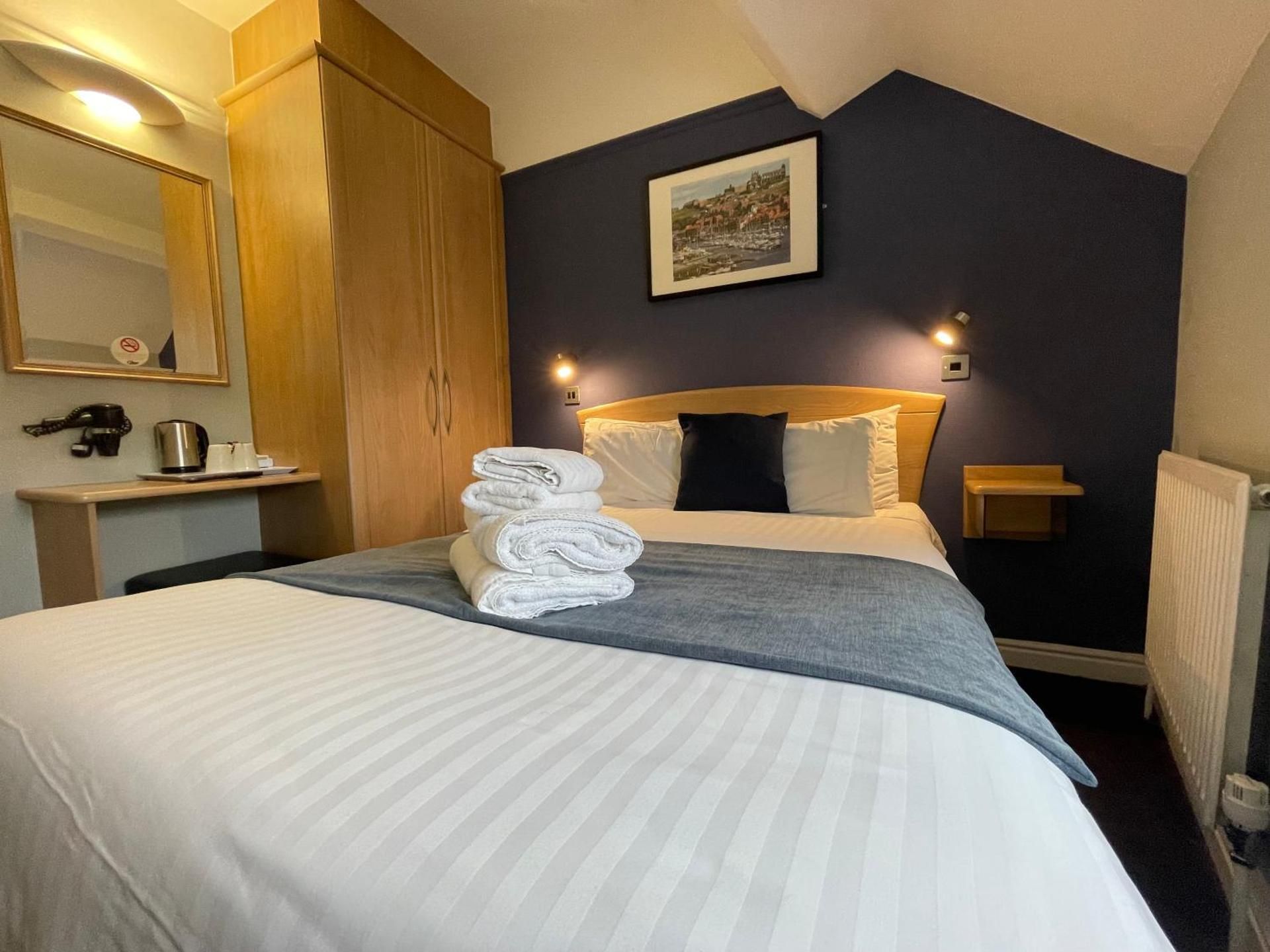 Double Room with Shared Bathroom