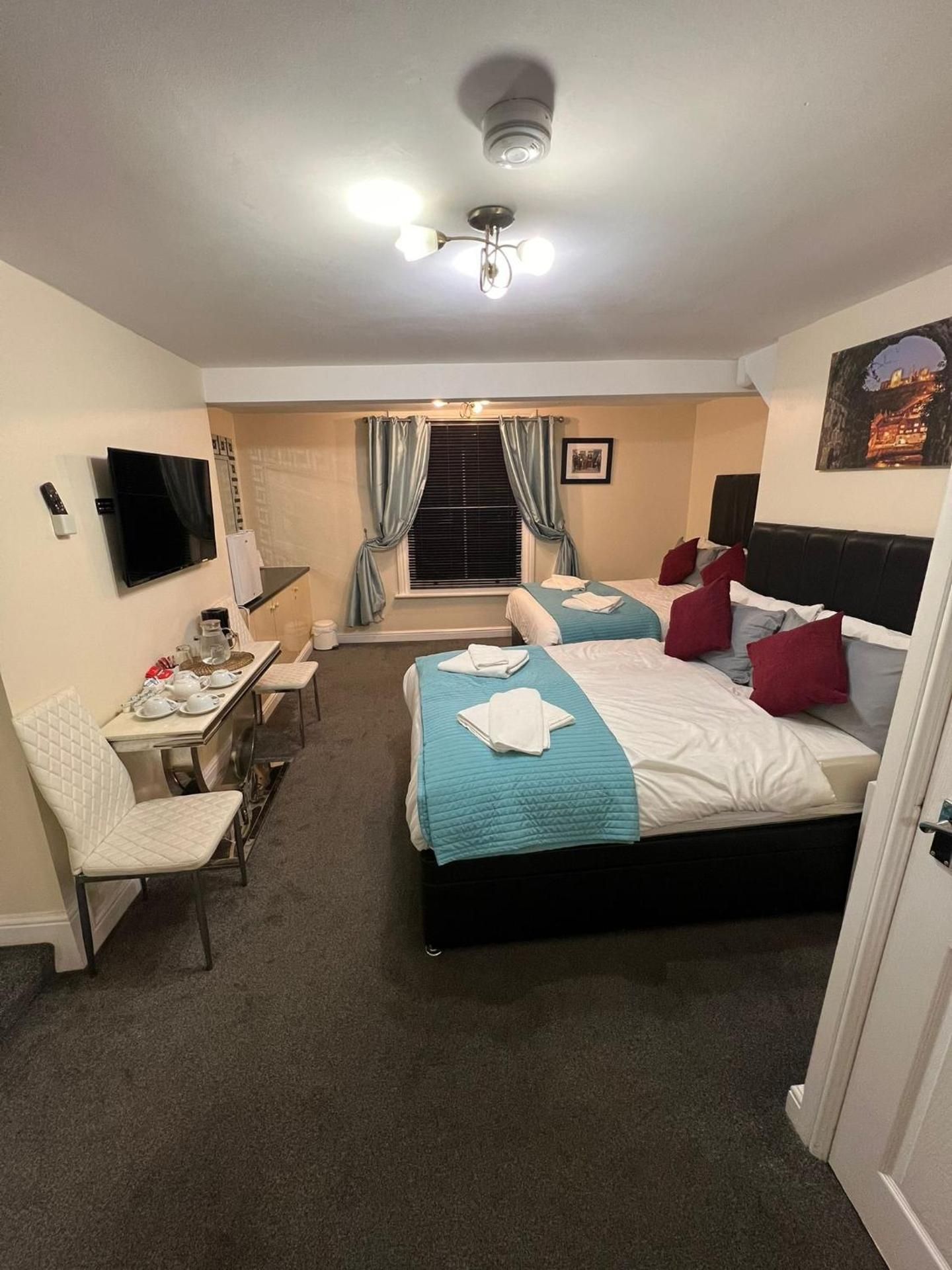 Deluxe Family Room