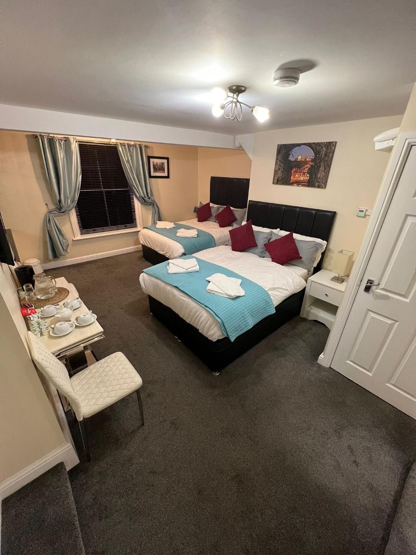 Deluxe Family Room