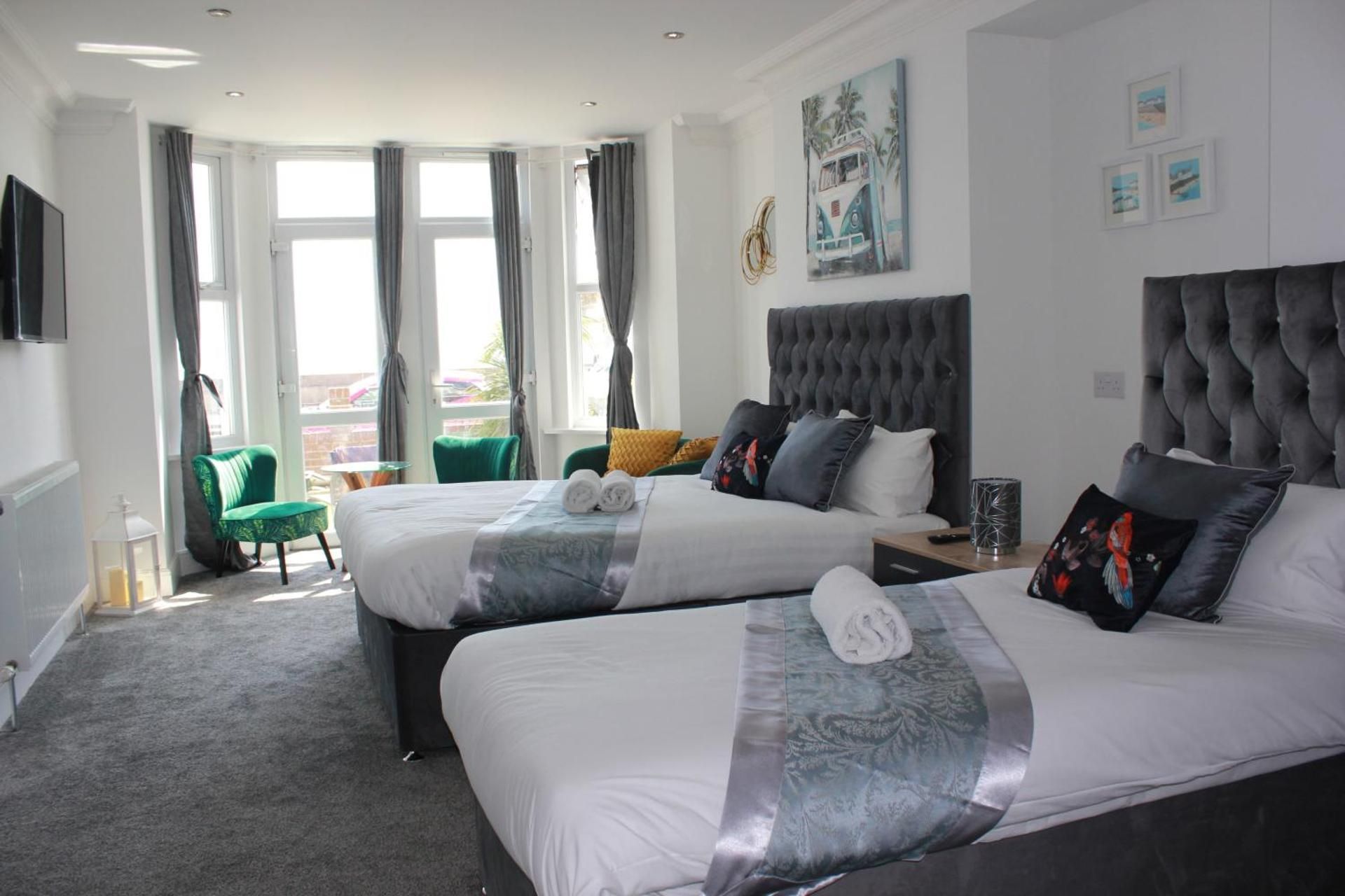 Twin Room with Sea View