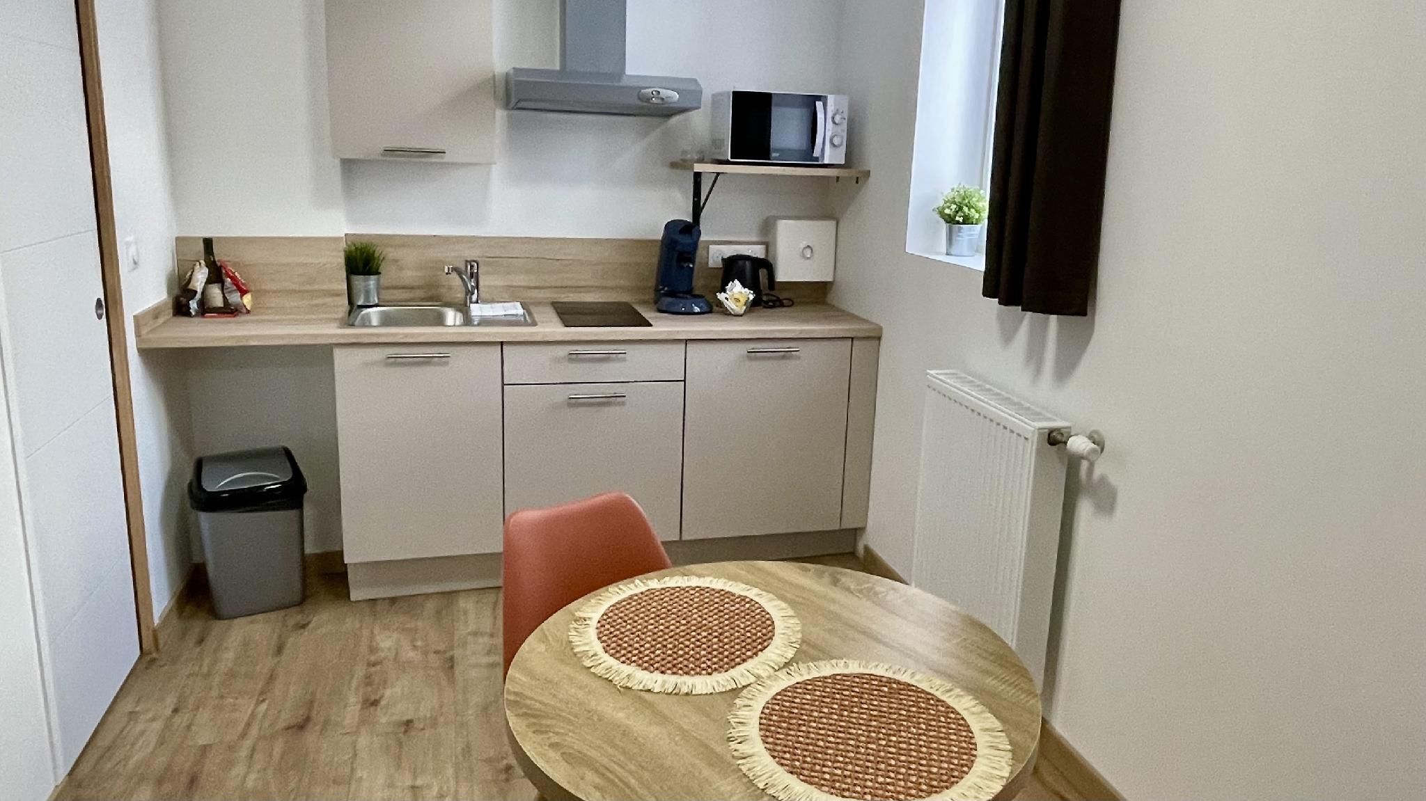 Appartement-2ème étage-Classique-Salle de bain et douche