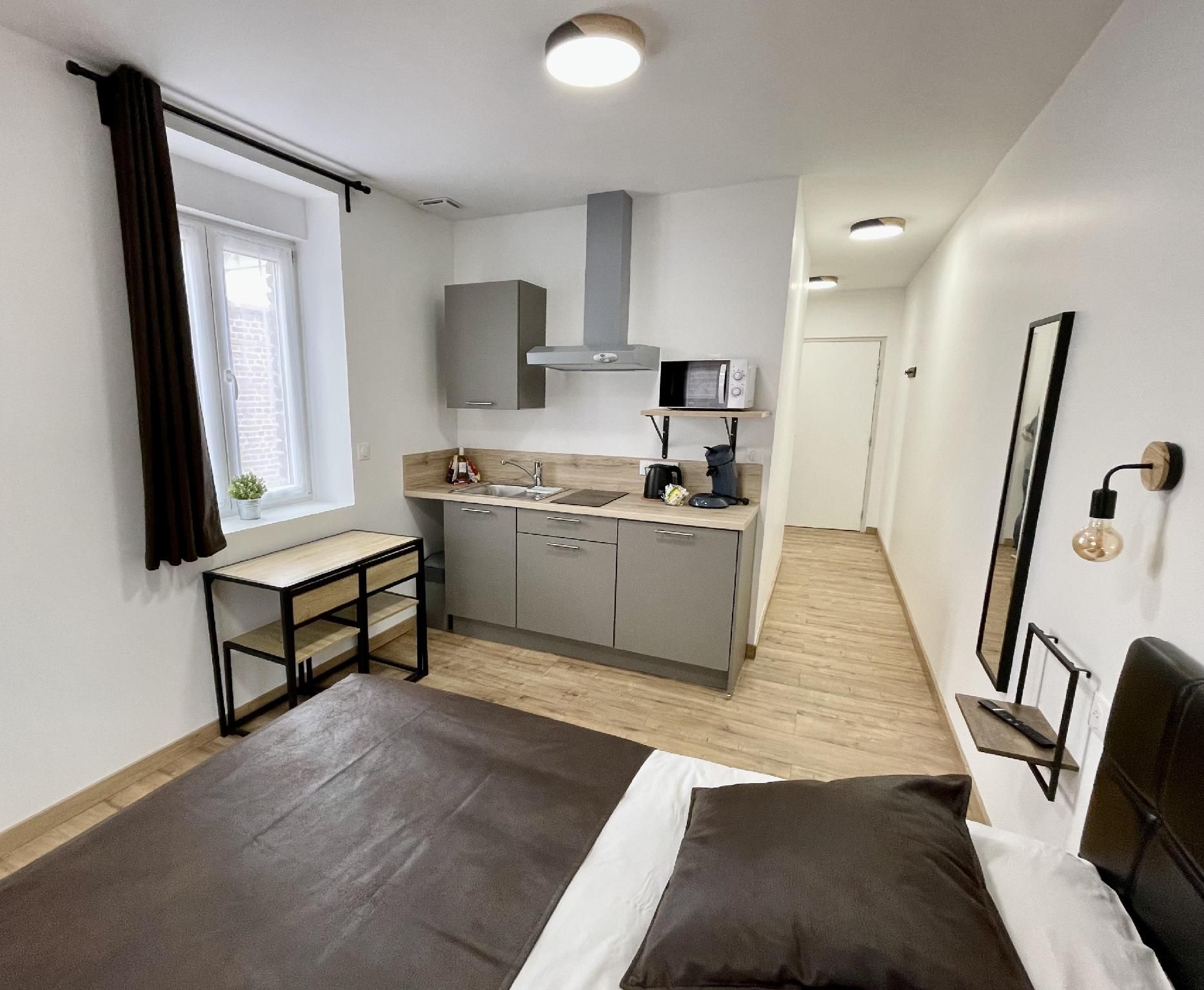 Appartement-Confort-Salle de bain et douche-Vue sur la cour-1er étage