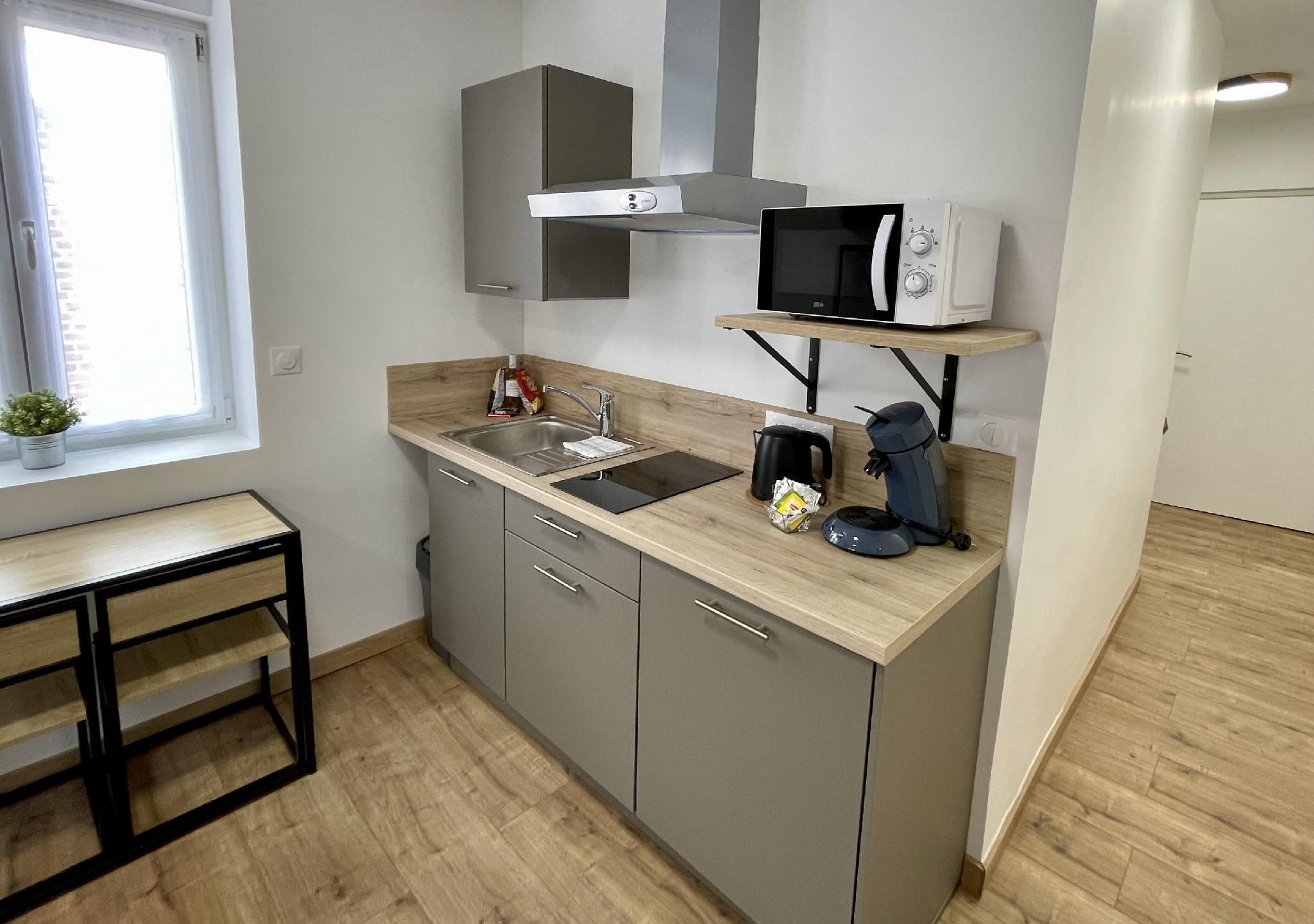 Appartement-Confort-Salle de bain et douche-Vue sur la cour-1er étage