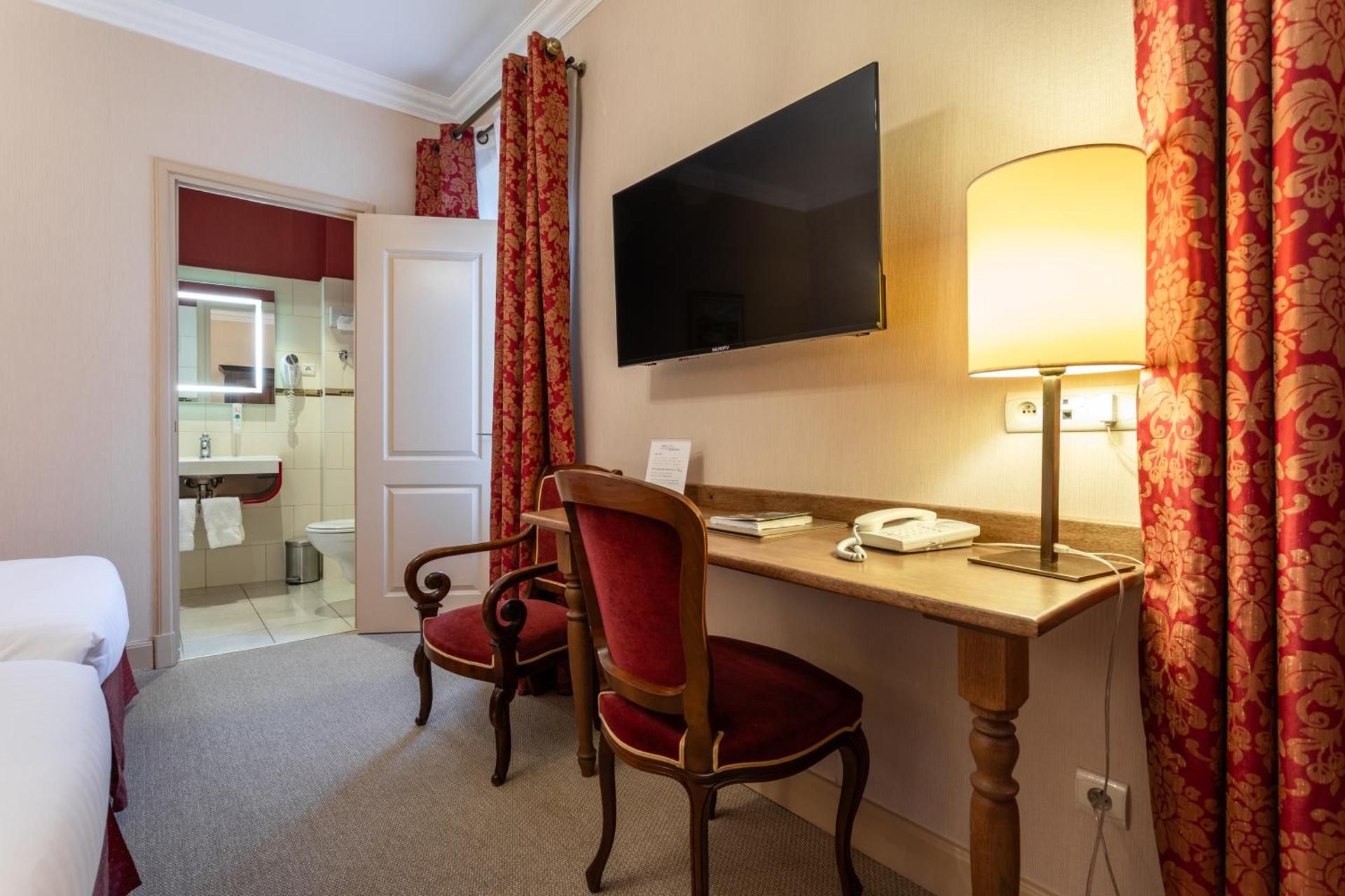 Citotel Le Sphinx Standard Twin Room 2