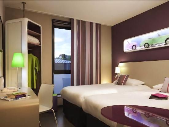 Standard Room with 2 Single Beds