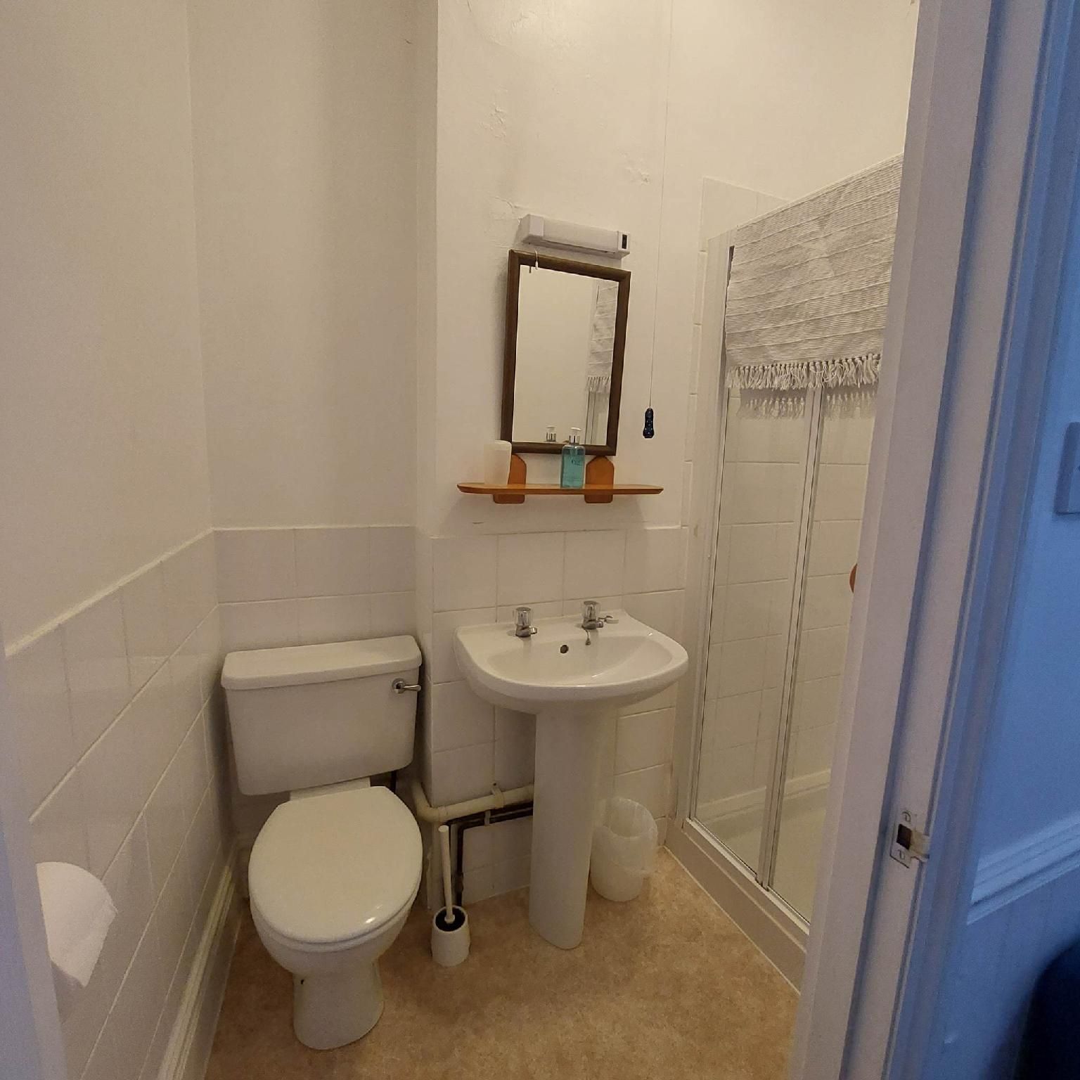 The Beach House Hotel portland Deluxe Quad Room 3