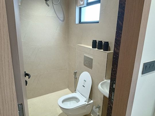 Deluxe King Bed Room