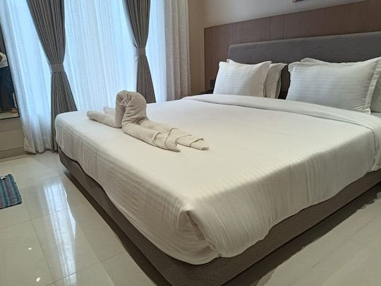 Deluxe King Bed Room