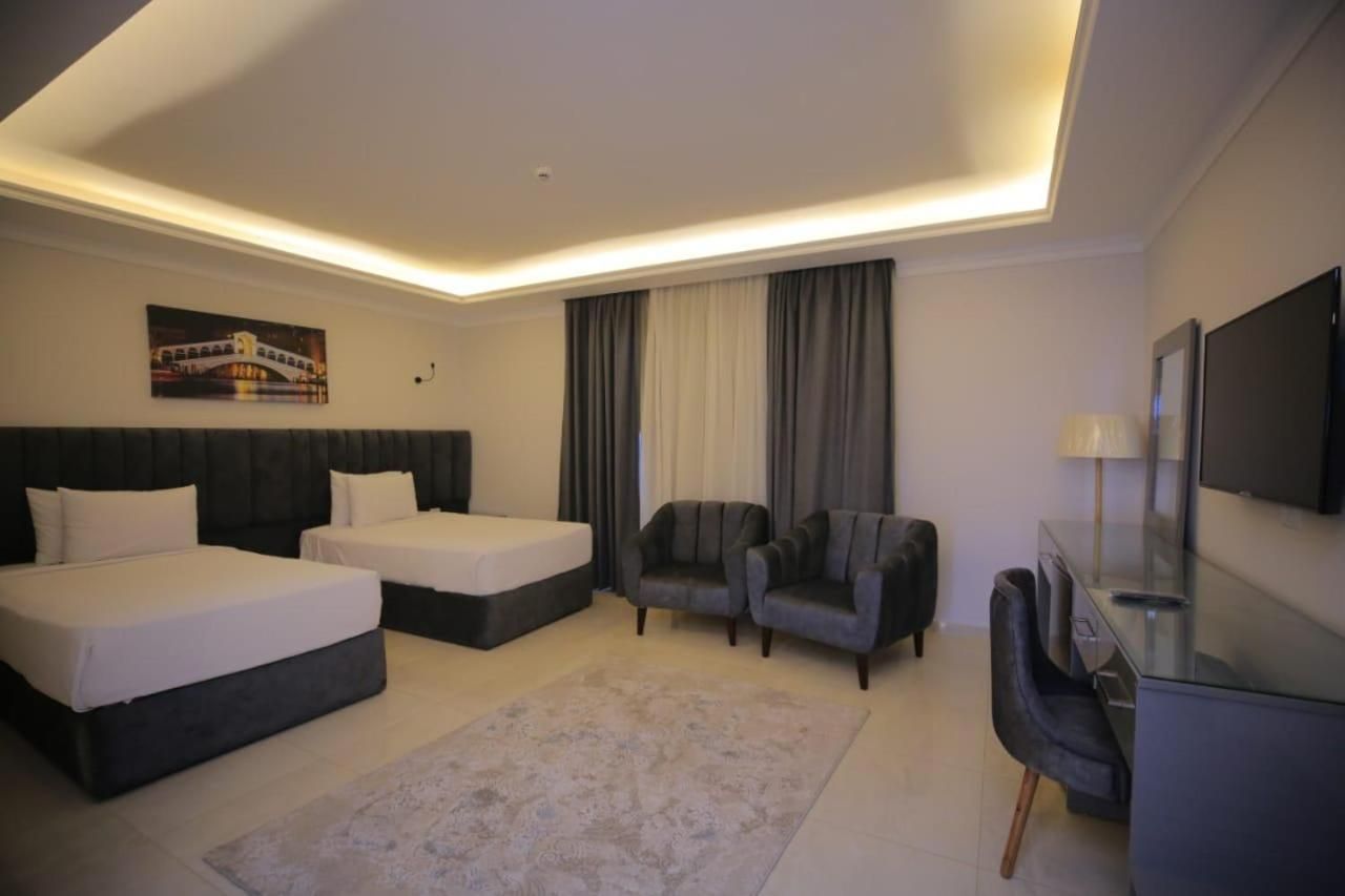 Double Room with Pool View