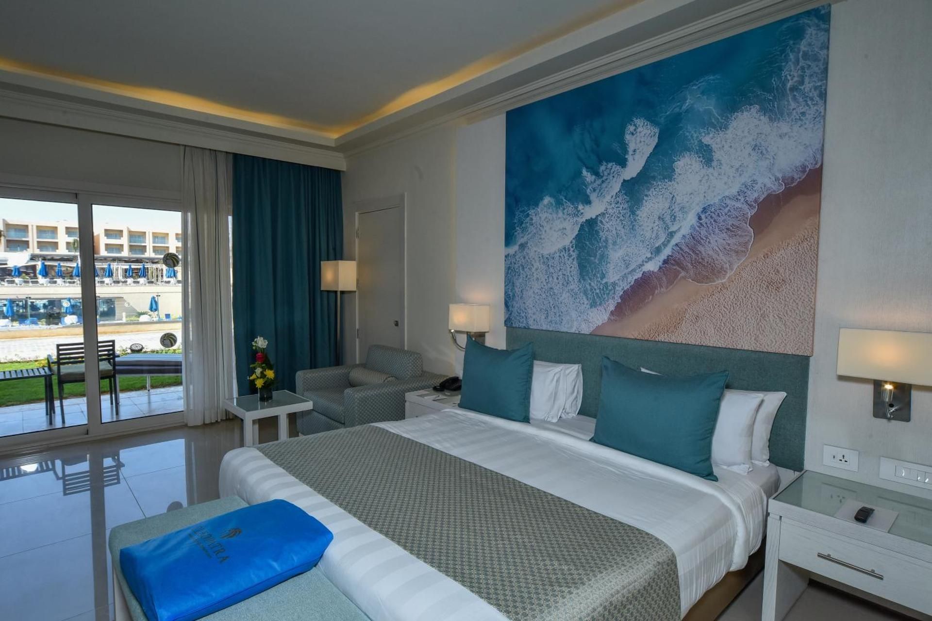 Deluxe room Pool or Garden view