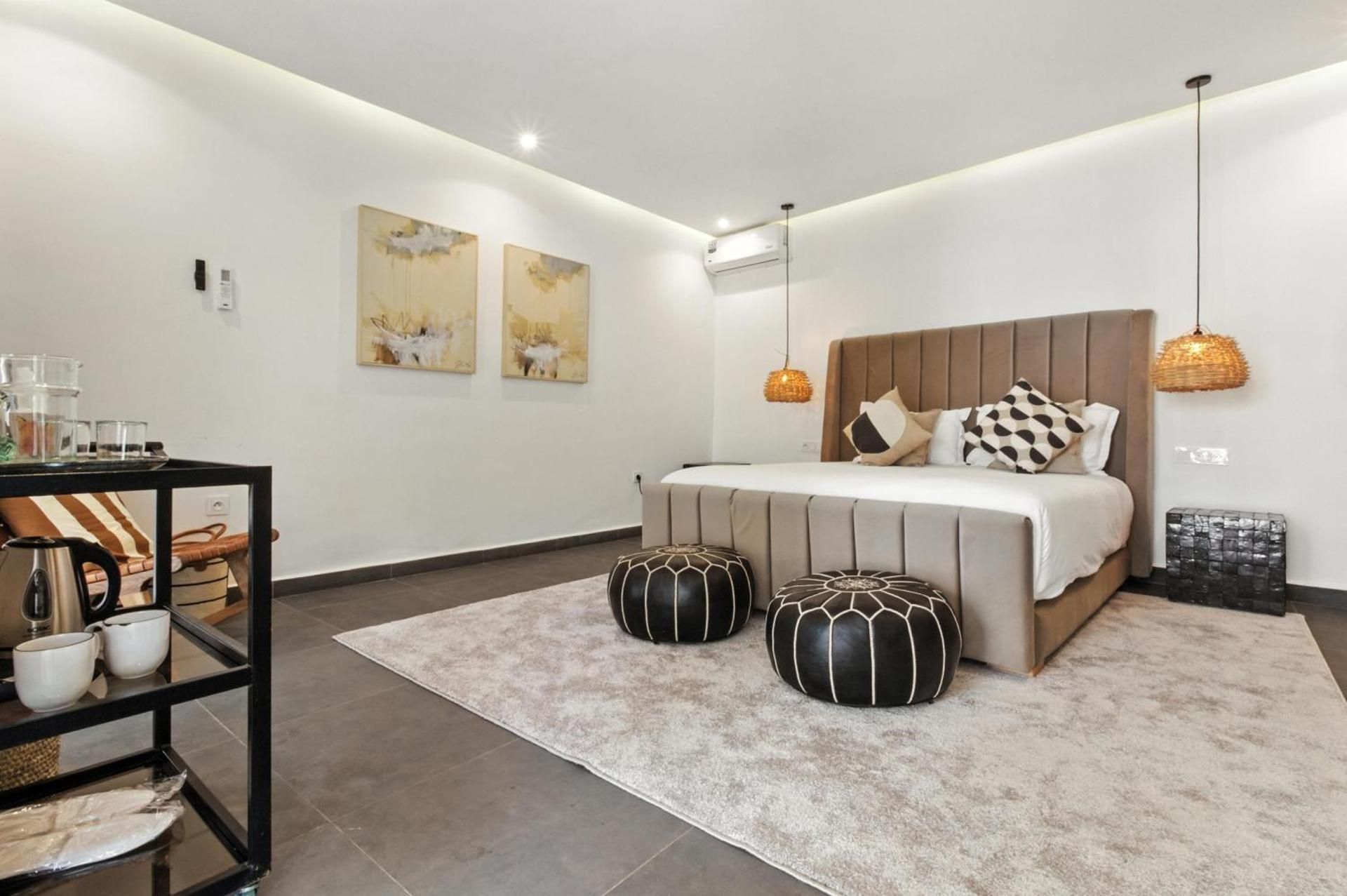 Deluxe Queen Room