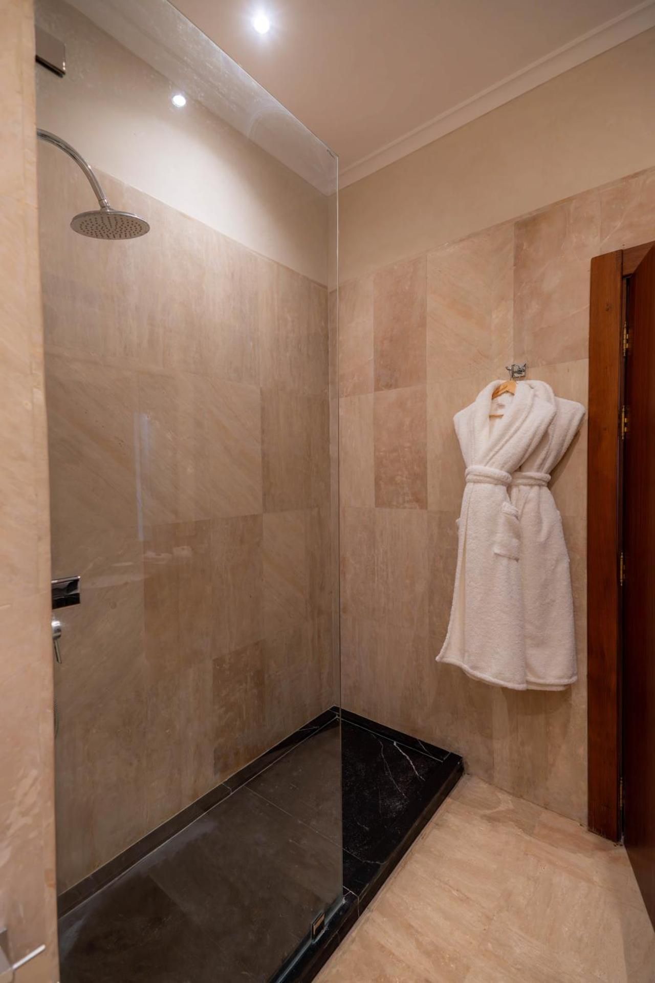 Palais Nouhass King Room with Pool View 3