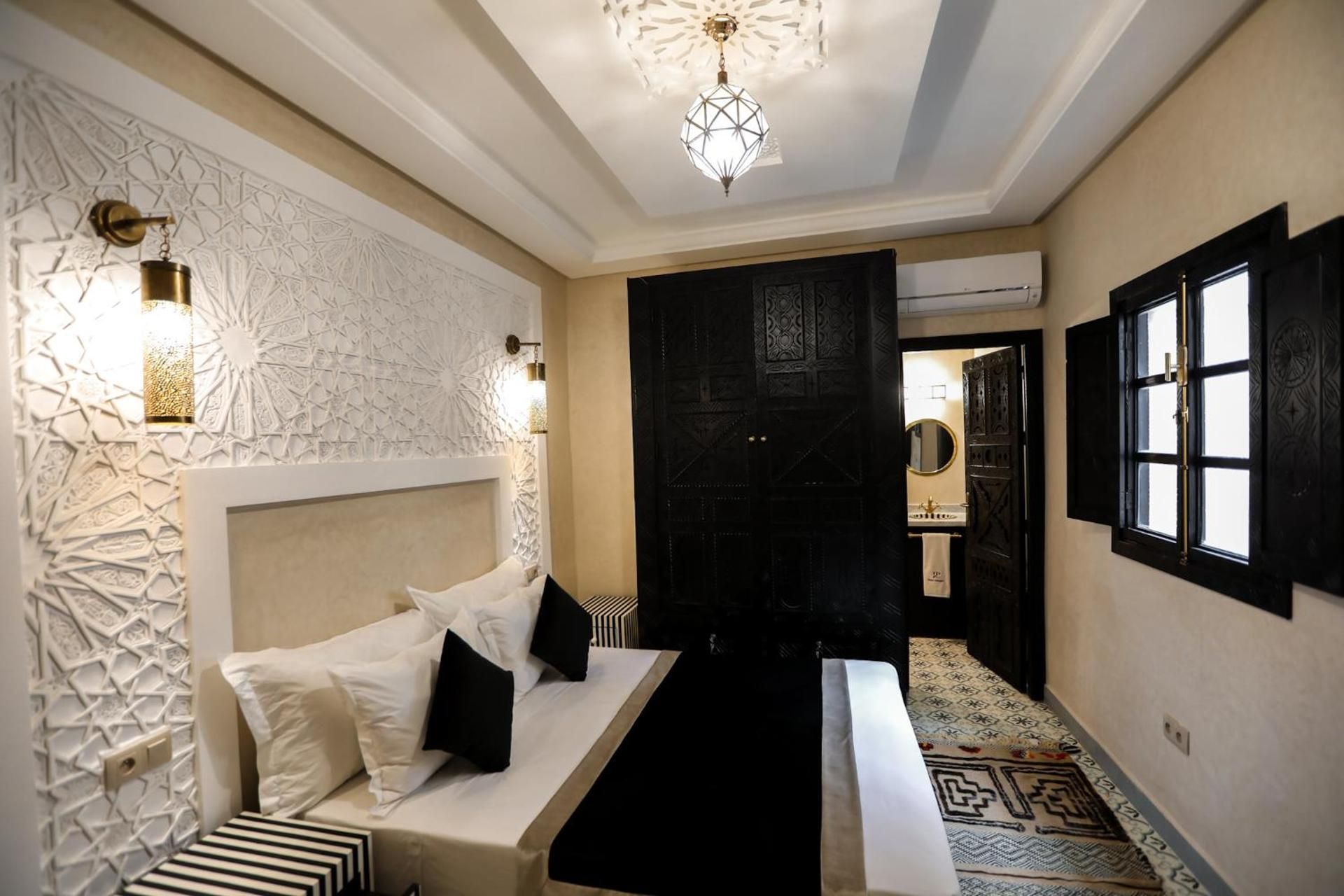 Riad Cologne 2 Deluxe Triple Room 2