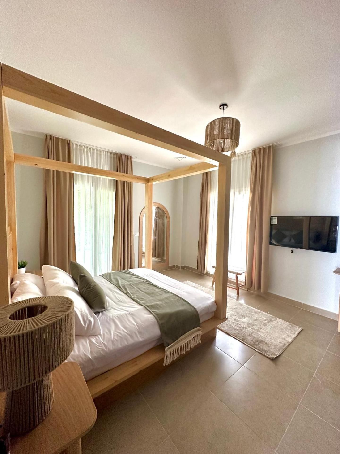 King Room with Spa Bath