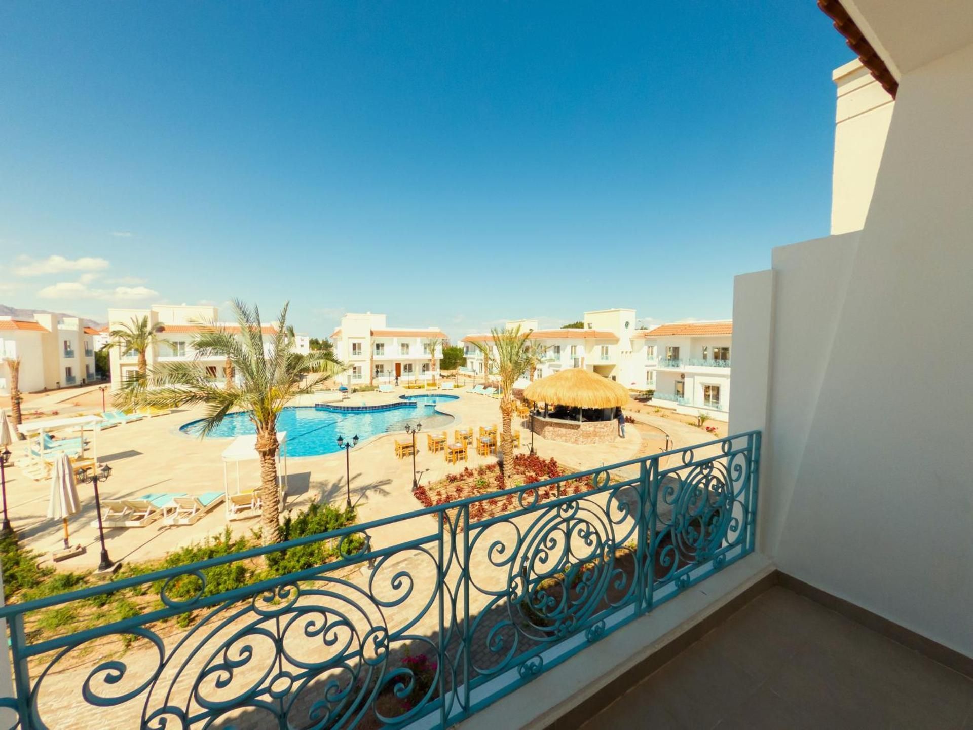Two-Bedroom Deluxe Apartment with Balcony