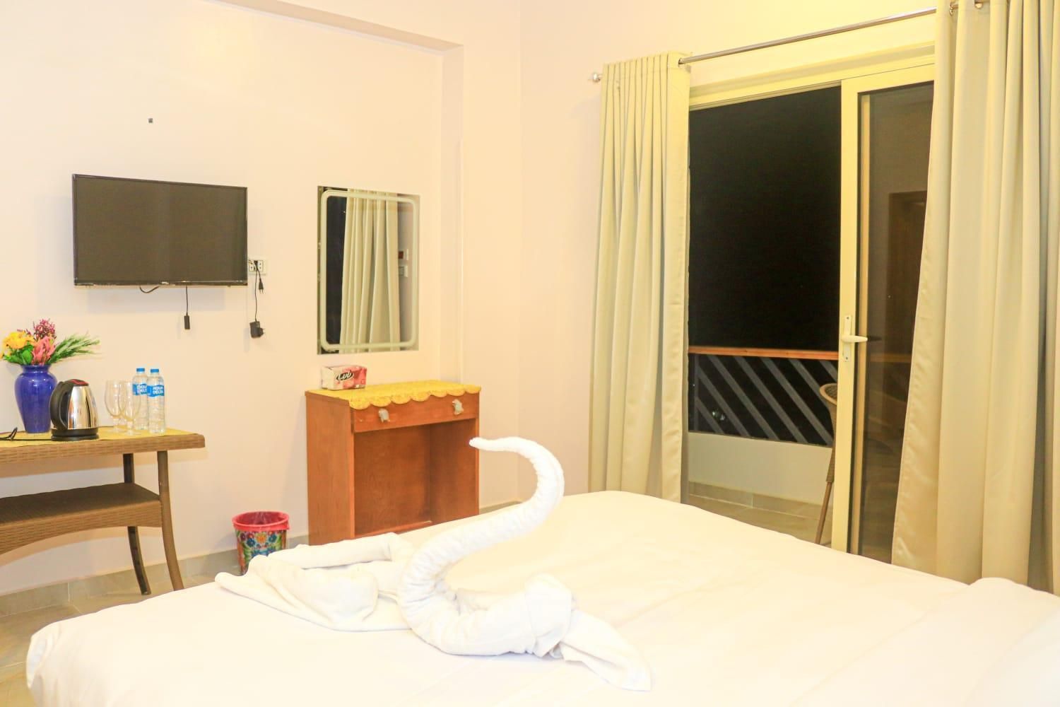 Studio Apartment with Balcony